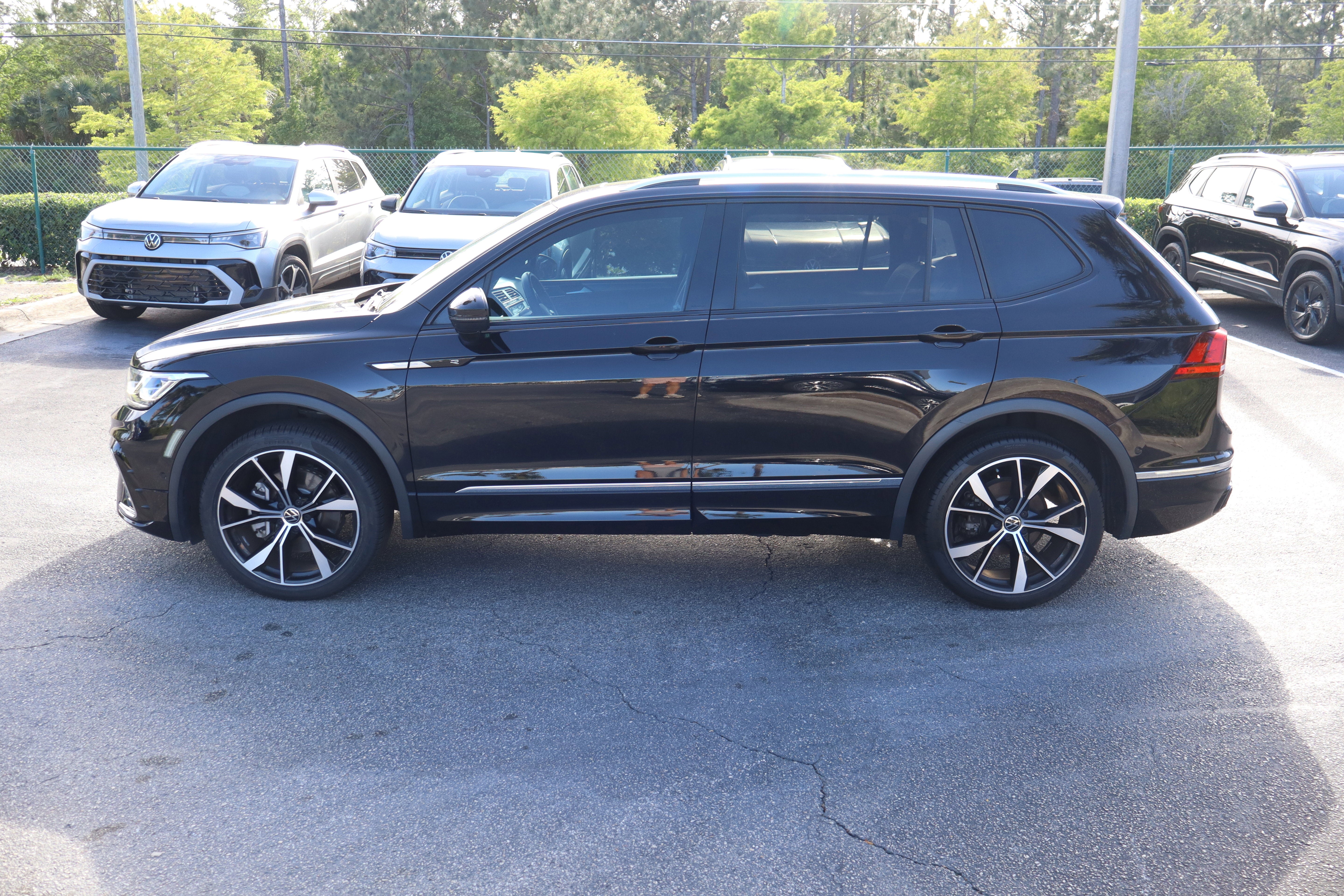 2022 Volkswagen Tiguan SEL R-Line
