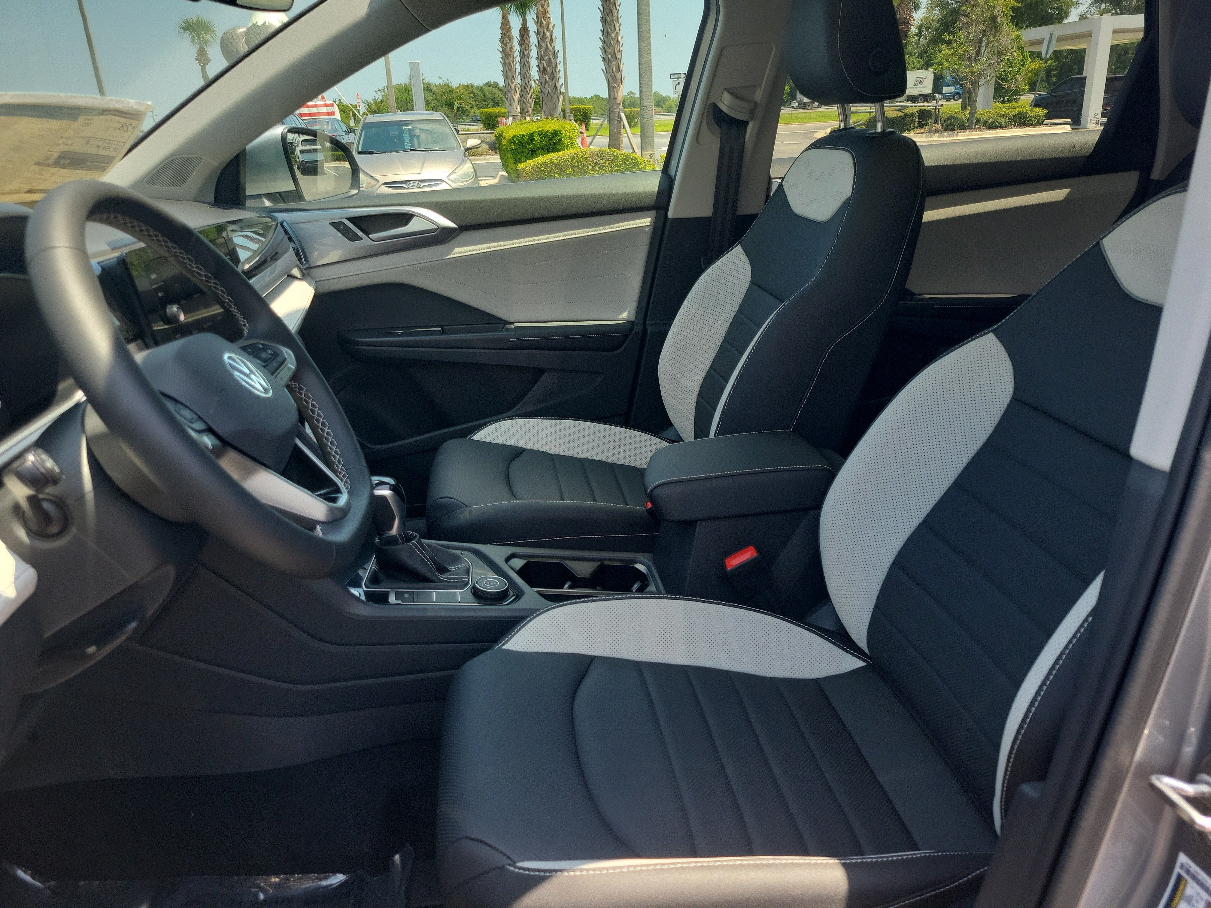 2026 Volkswagen Taos SEL