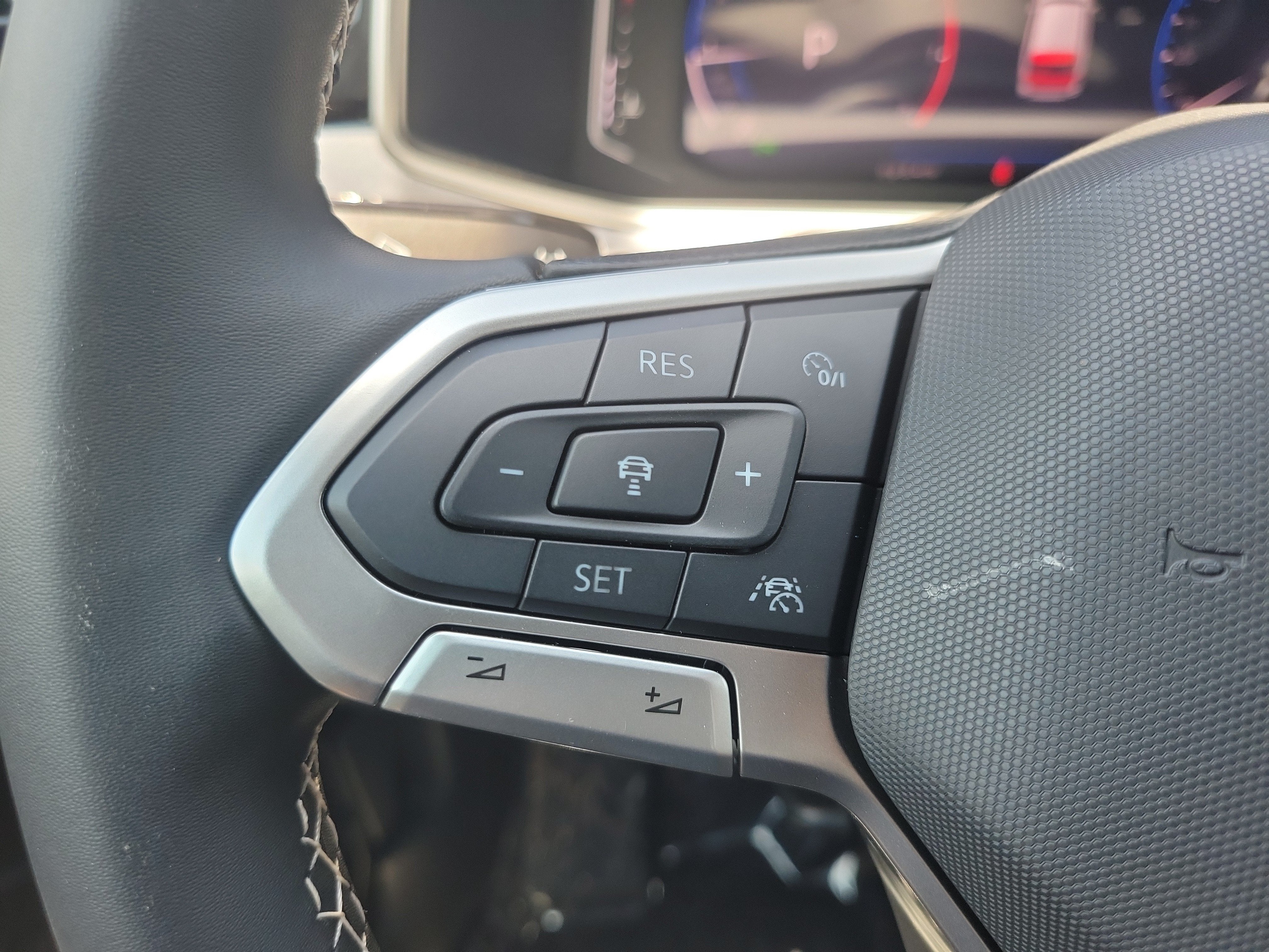 2026 Volkswagen Taos SEL