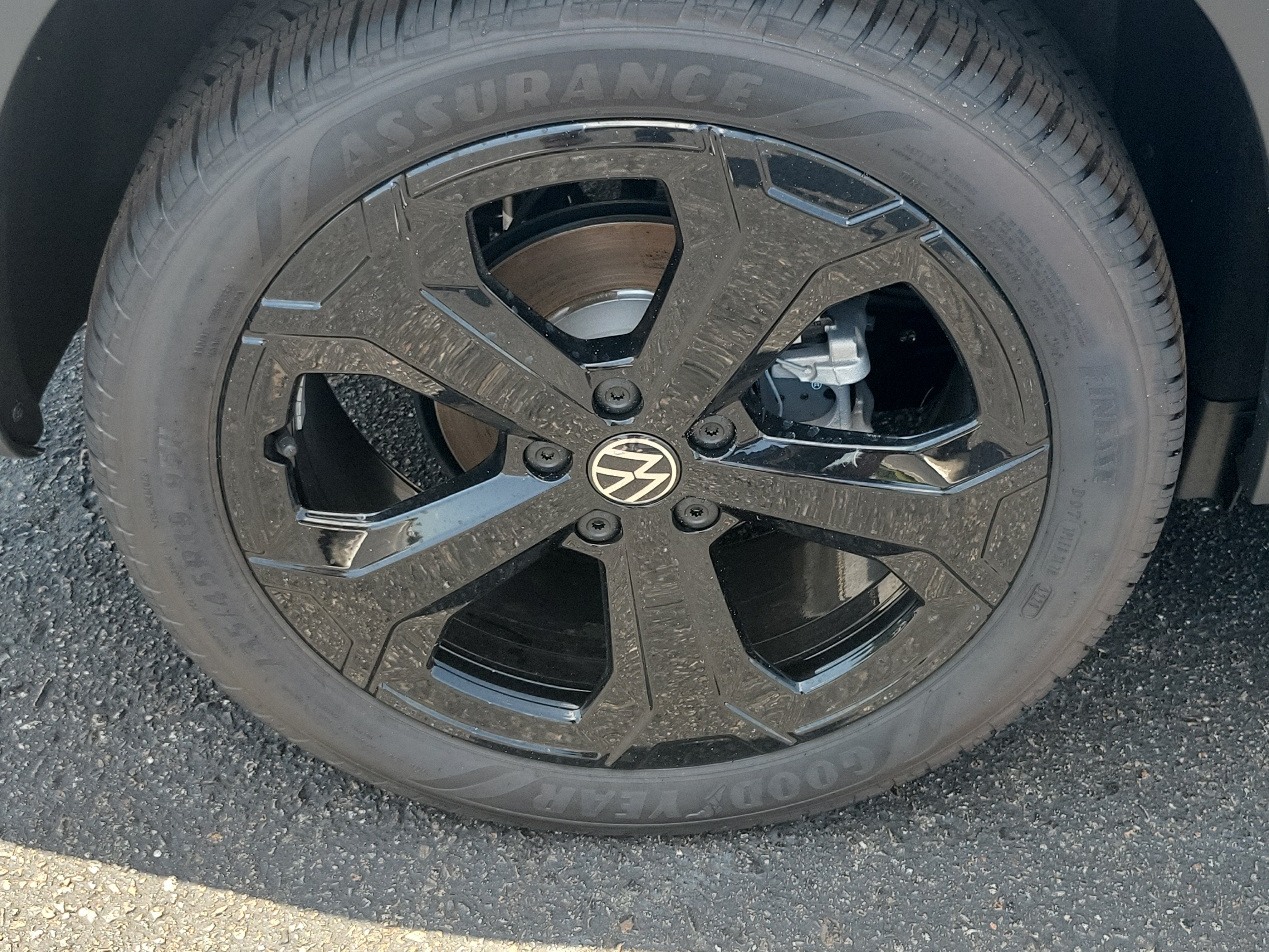 2026 Volkswagen Taos SEL