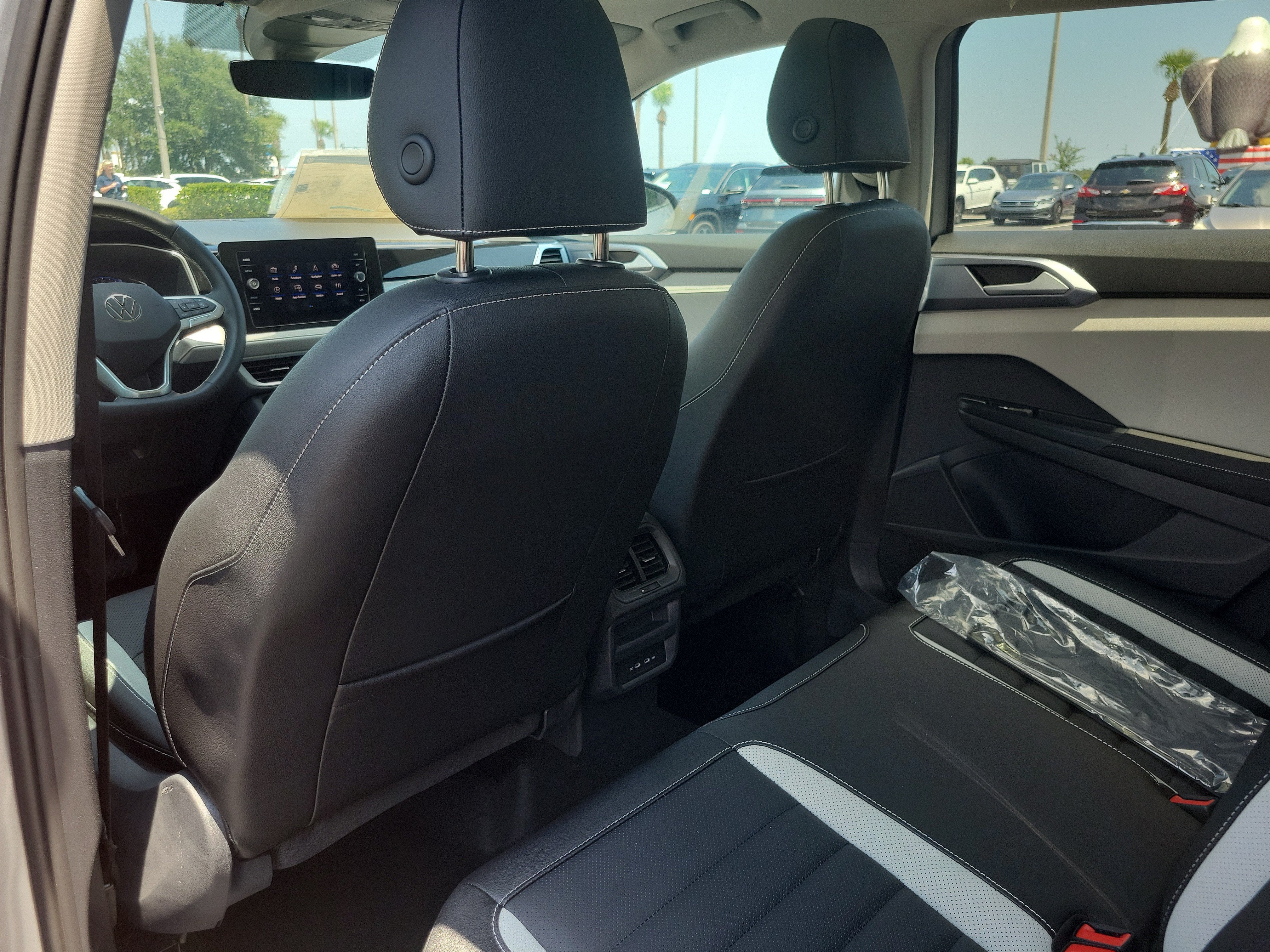 2026 Volkswagen Taos SEL