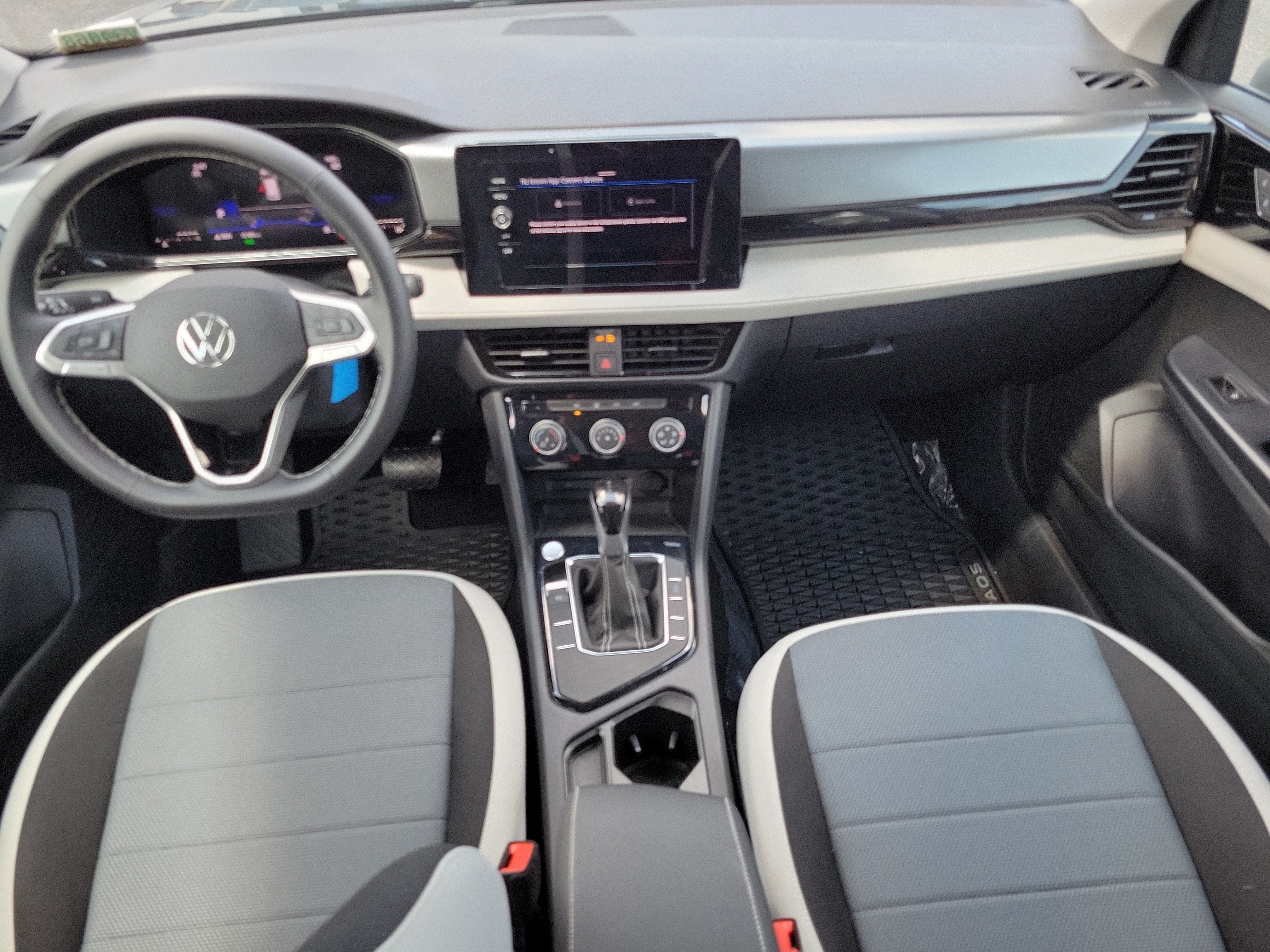 2025 Volkswagen Taos S