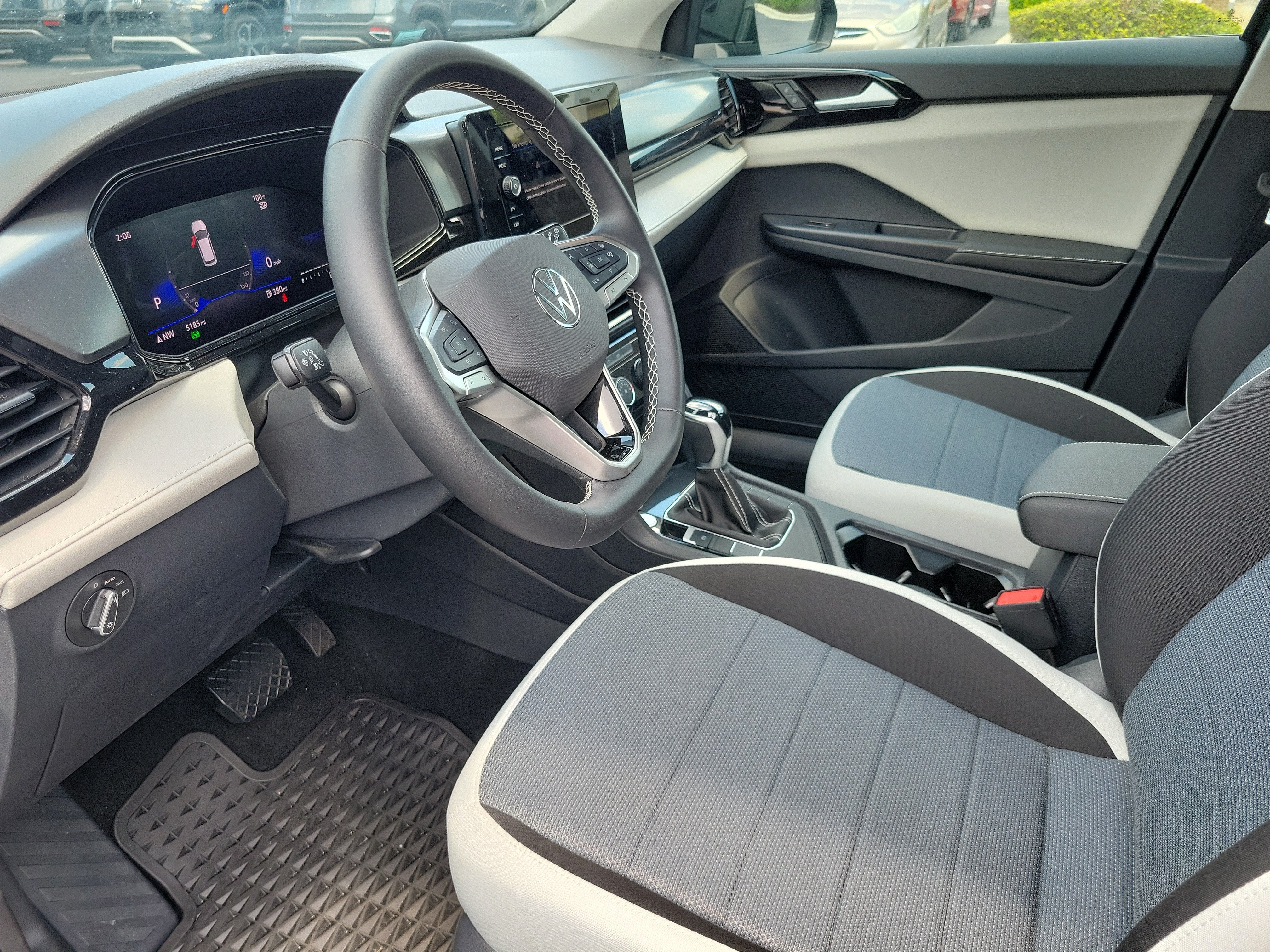 2025 Volkswagen Taos S