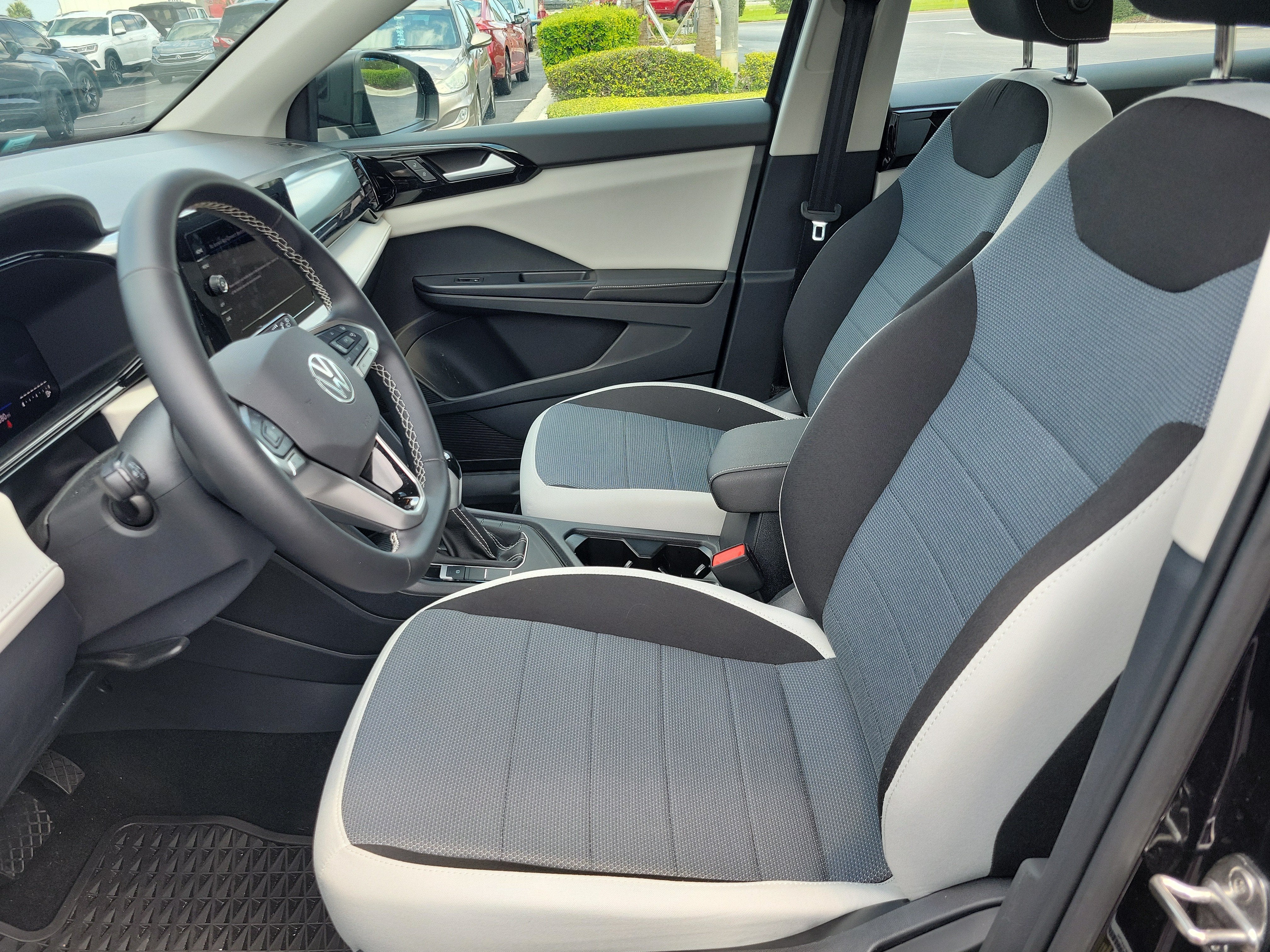 2025 Volkswagen Taos S