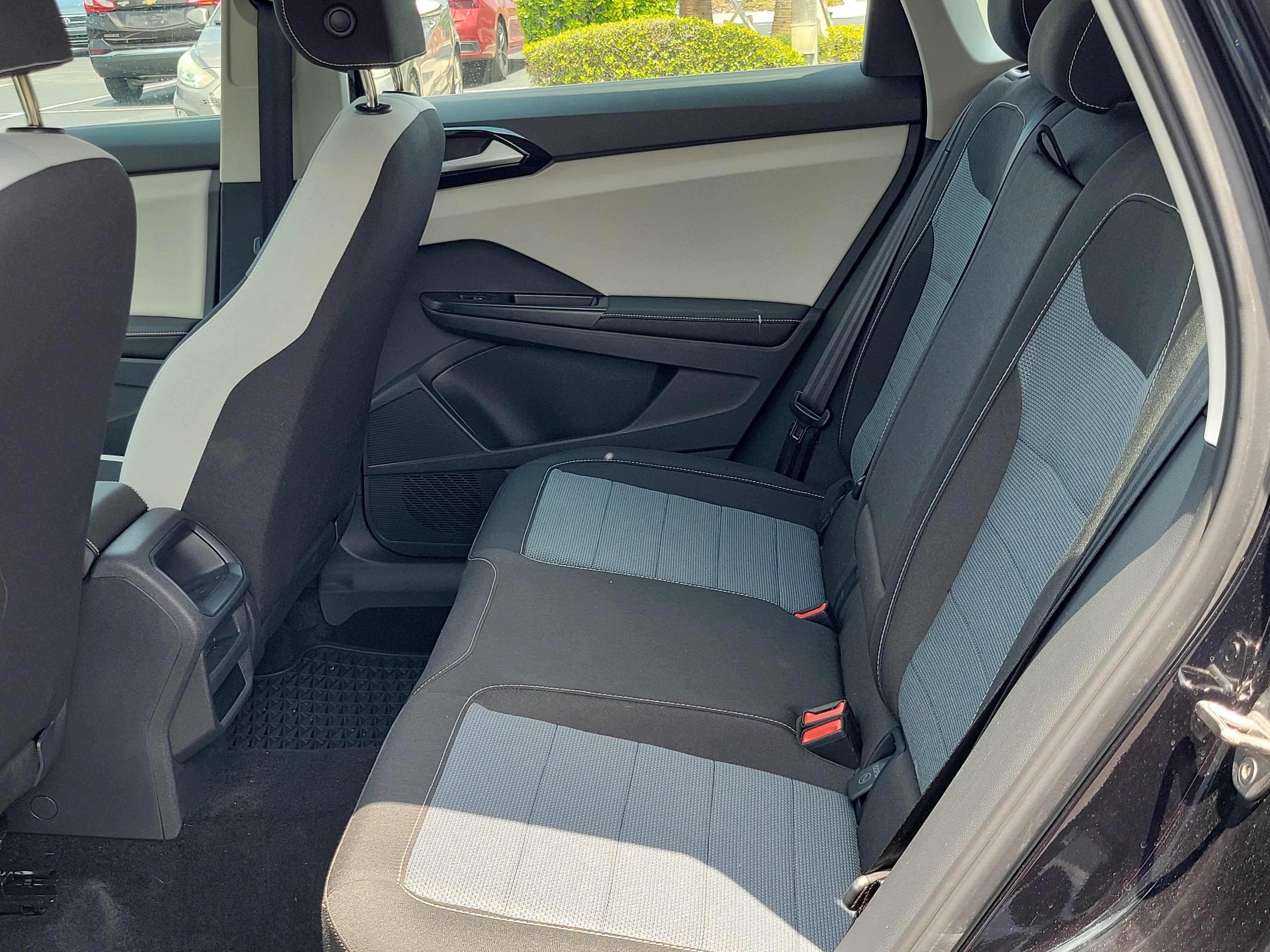 2025 Volkswagen Taos S