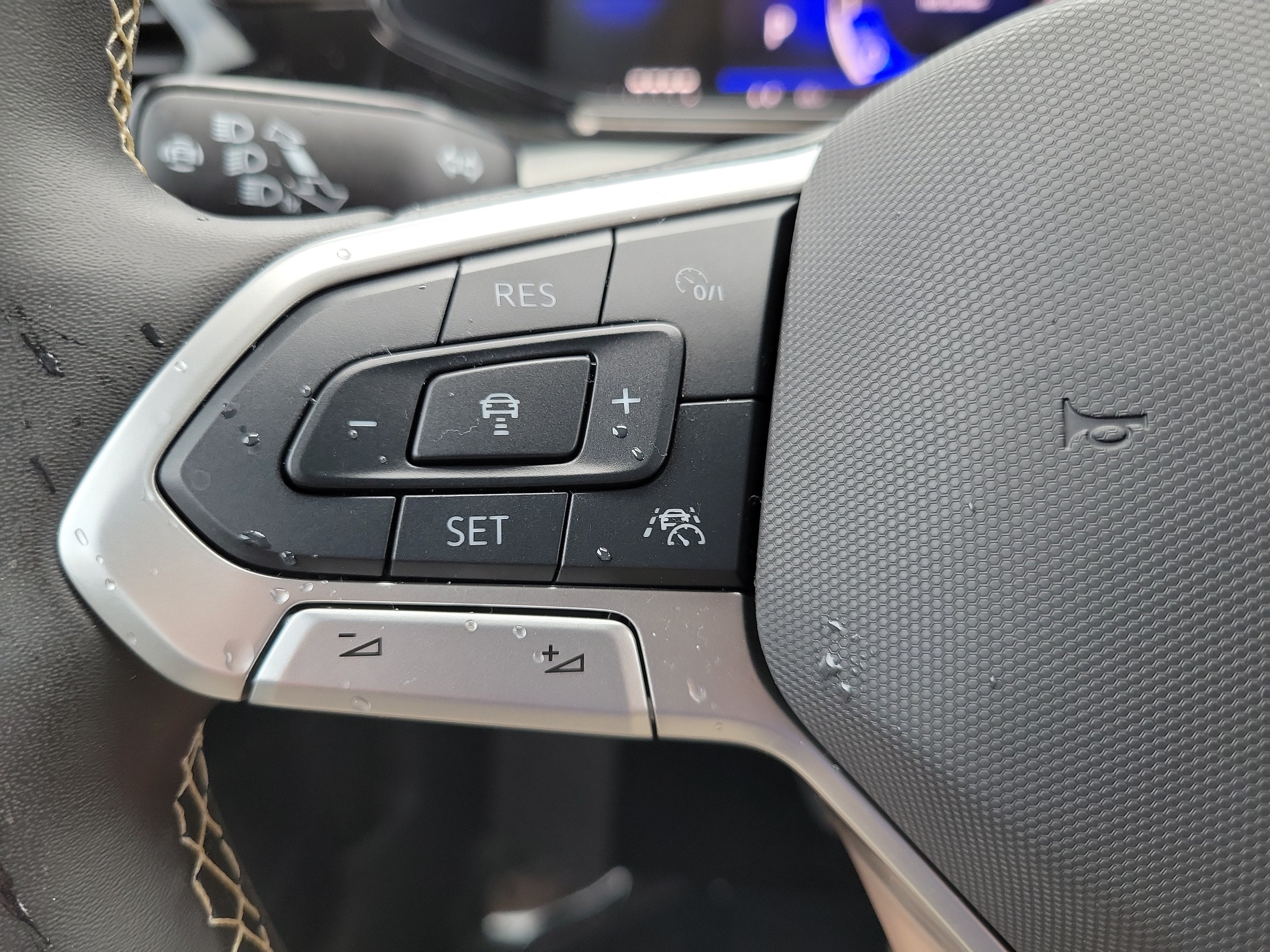 2025 Volkswagen Taos S