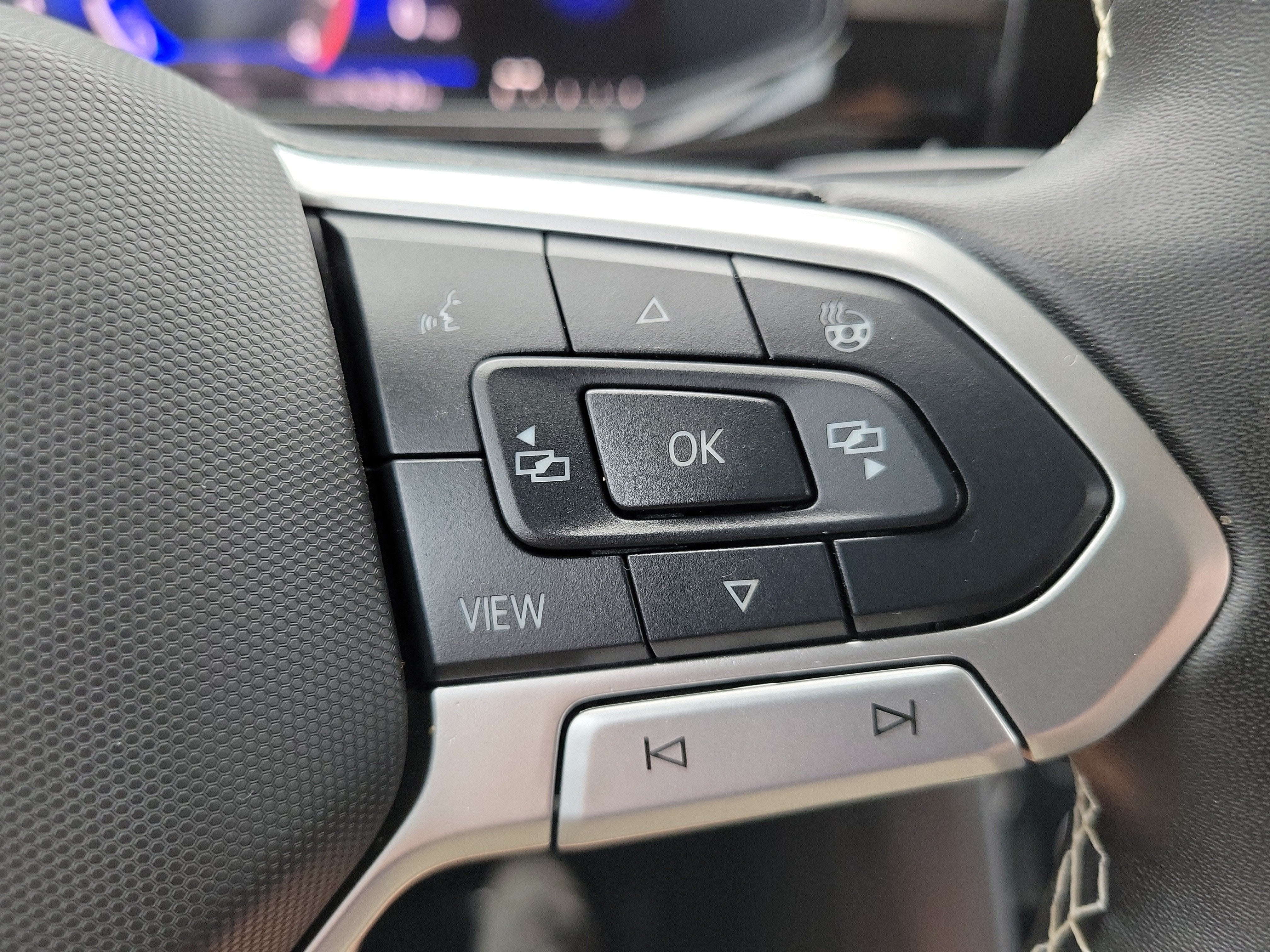 2025 Volkswagen Taos S