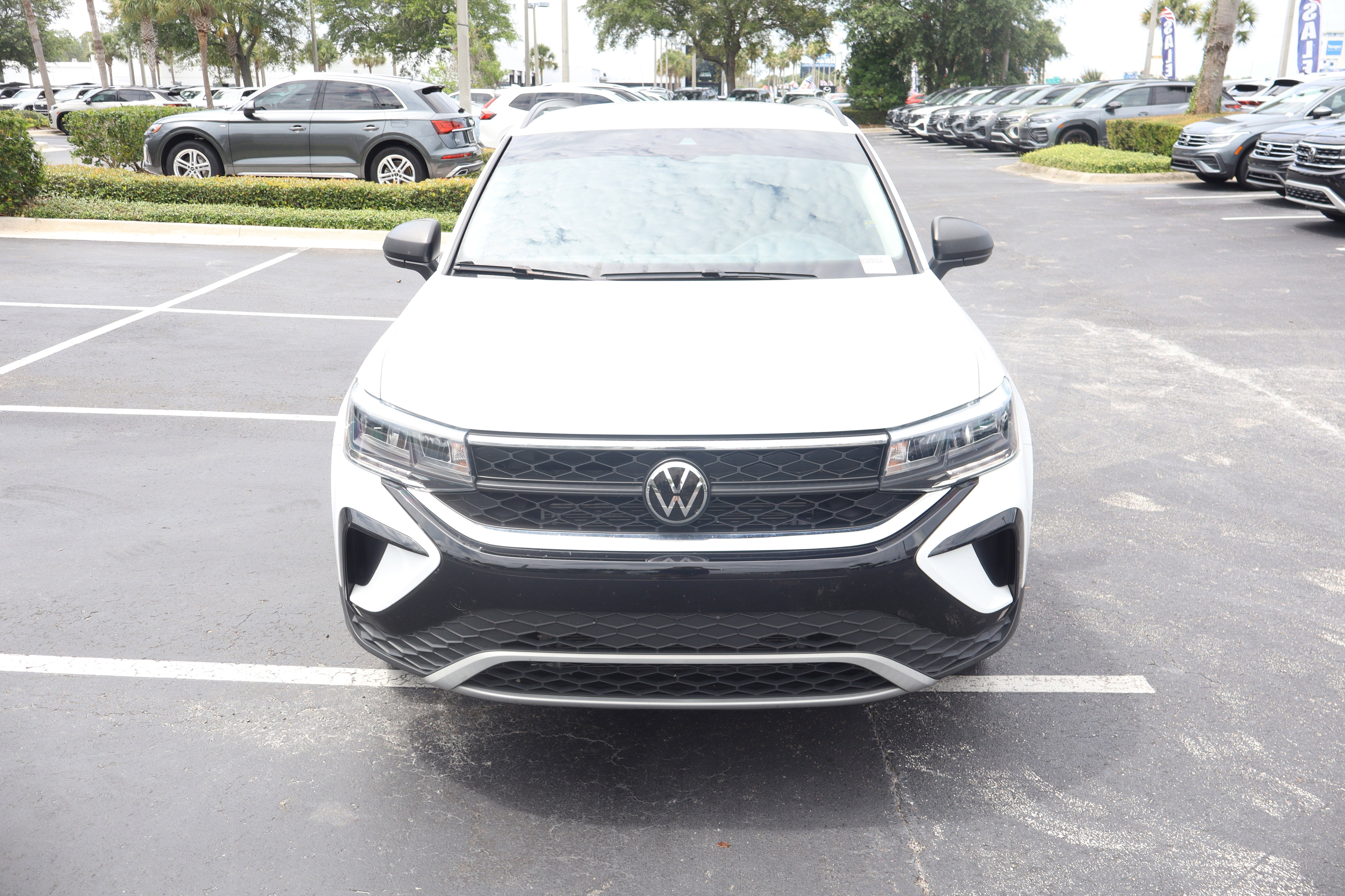 2024 Volkswagen Taos S