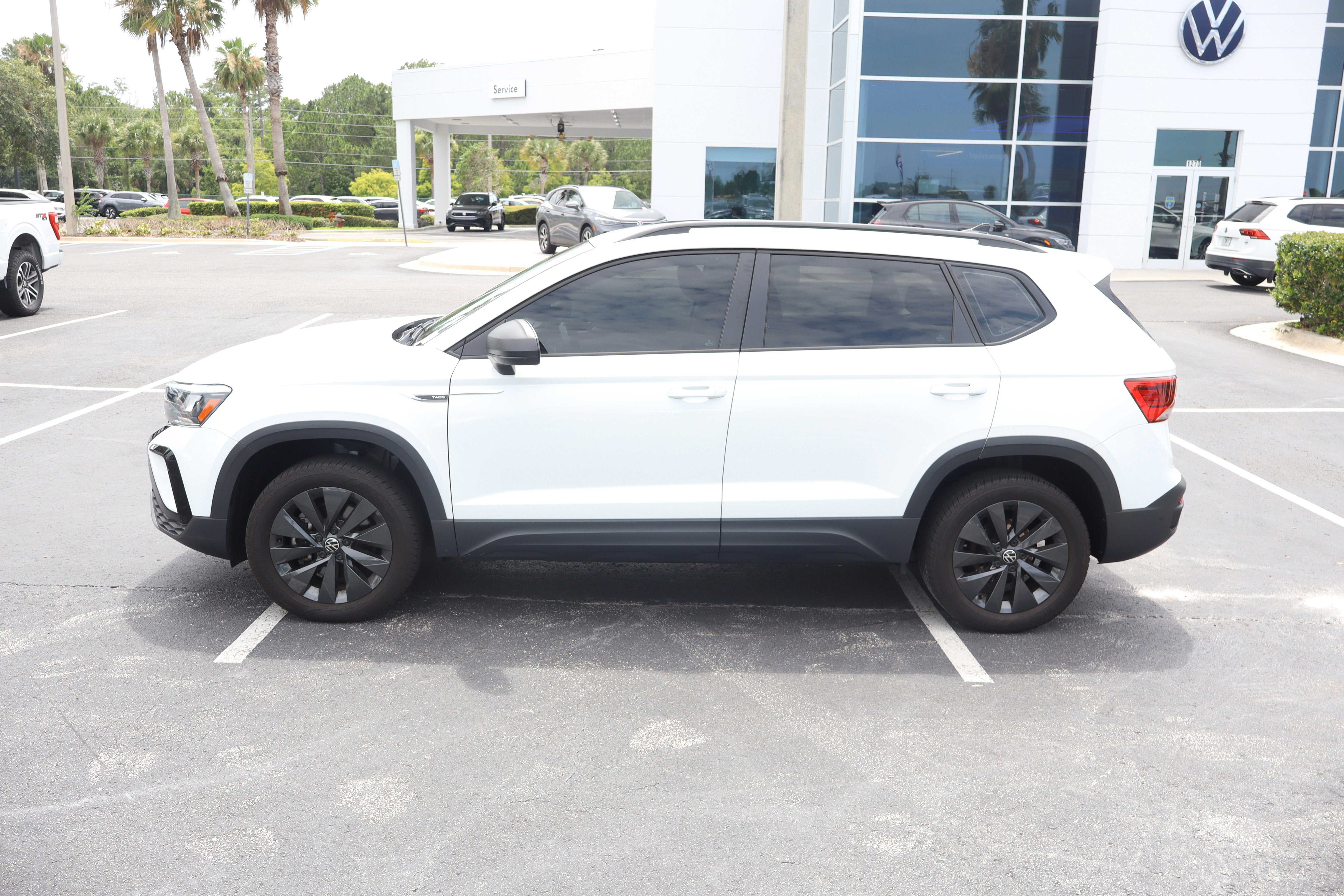 2024 Volkswagen Taos S