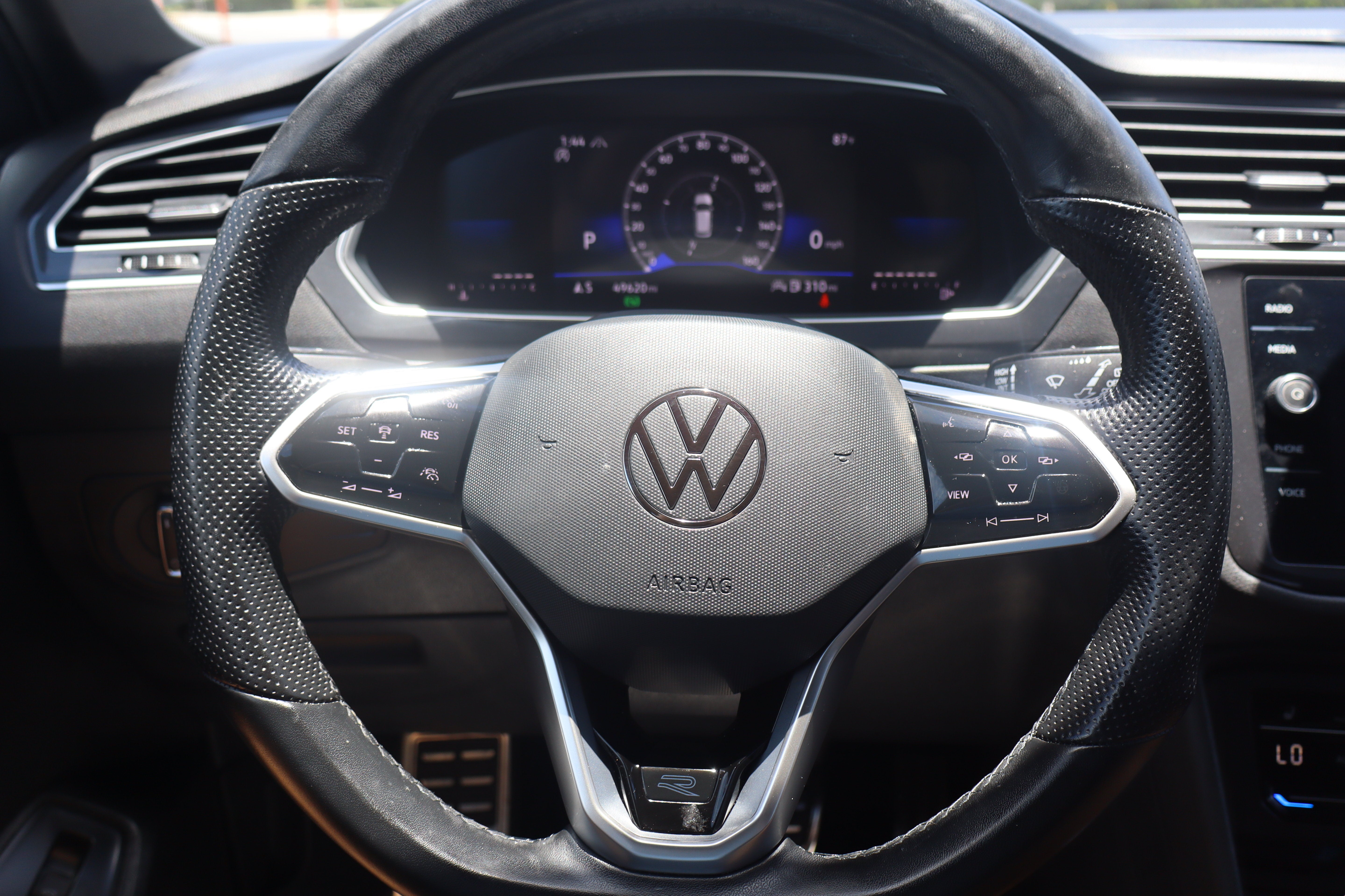 2024 Volkswagen Tiguan SE R-Line Black