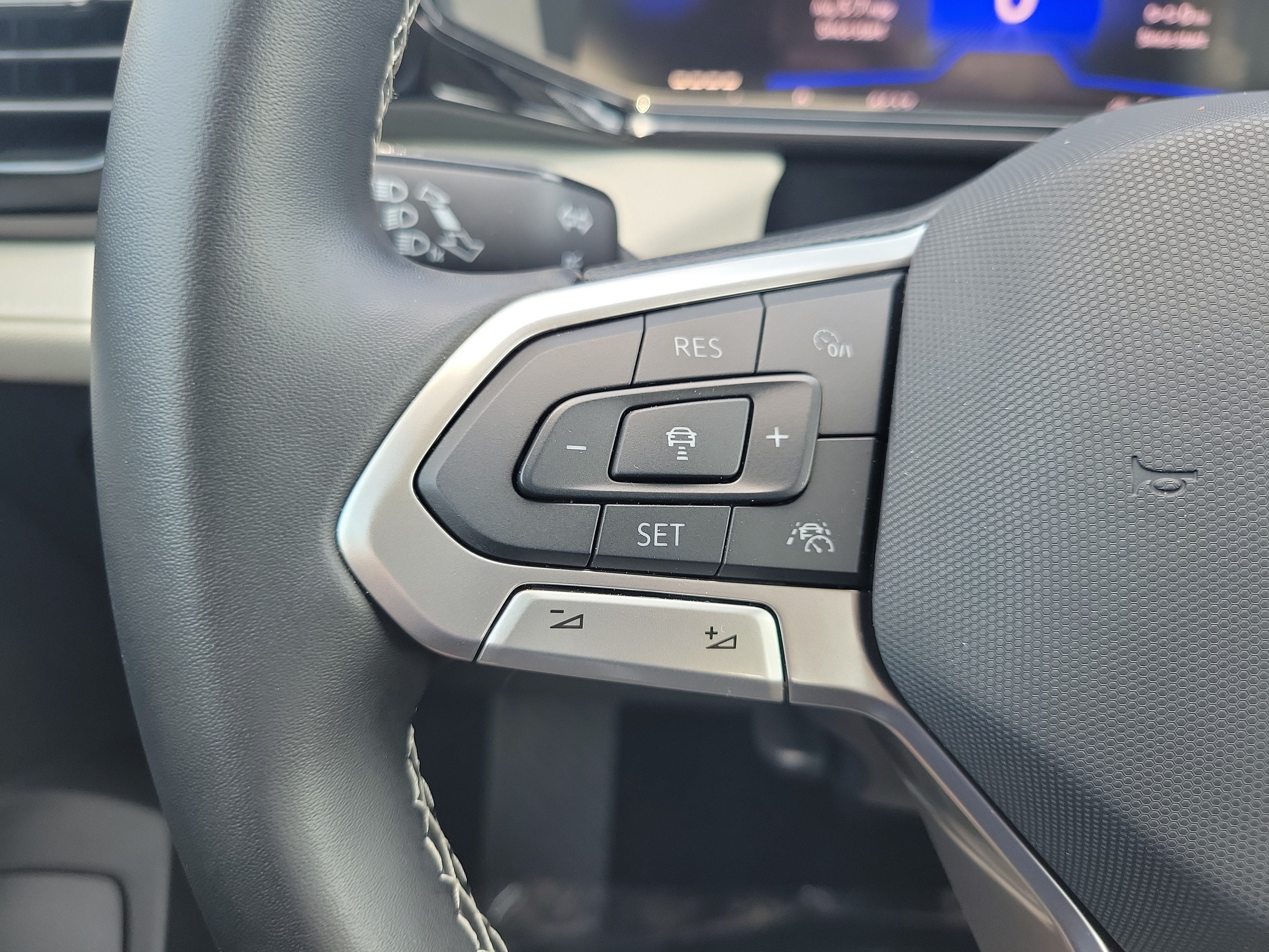 2025 Volkswagen Taos S