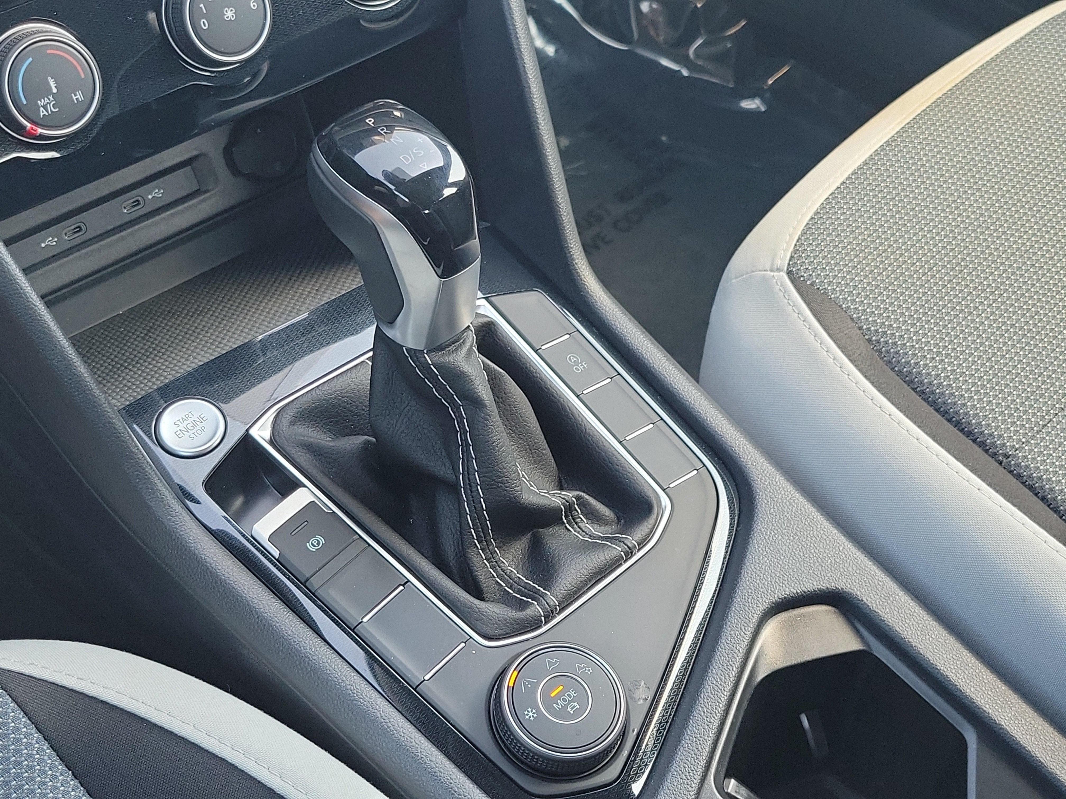 2025 Volkswagen Taos S