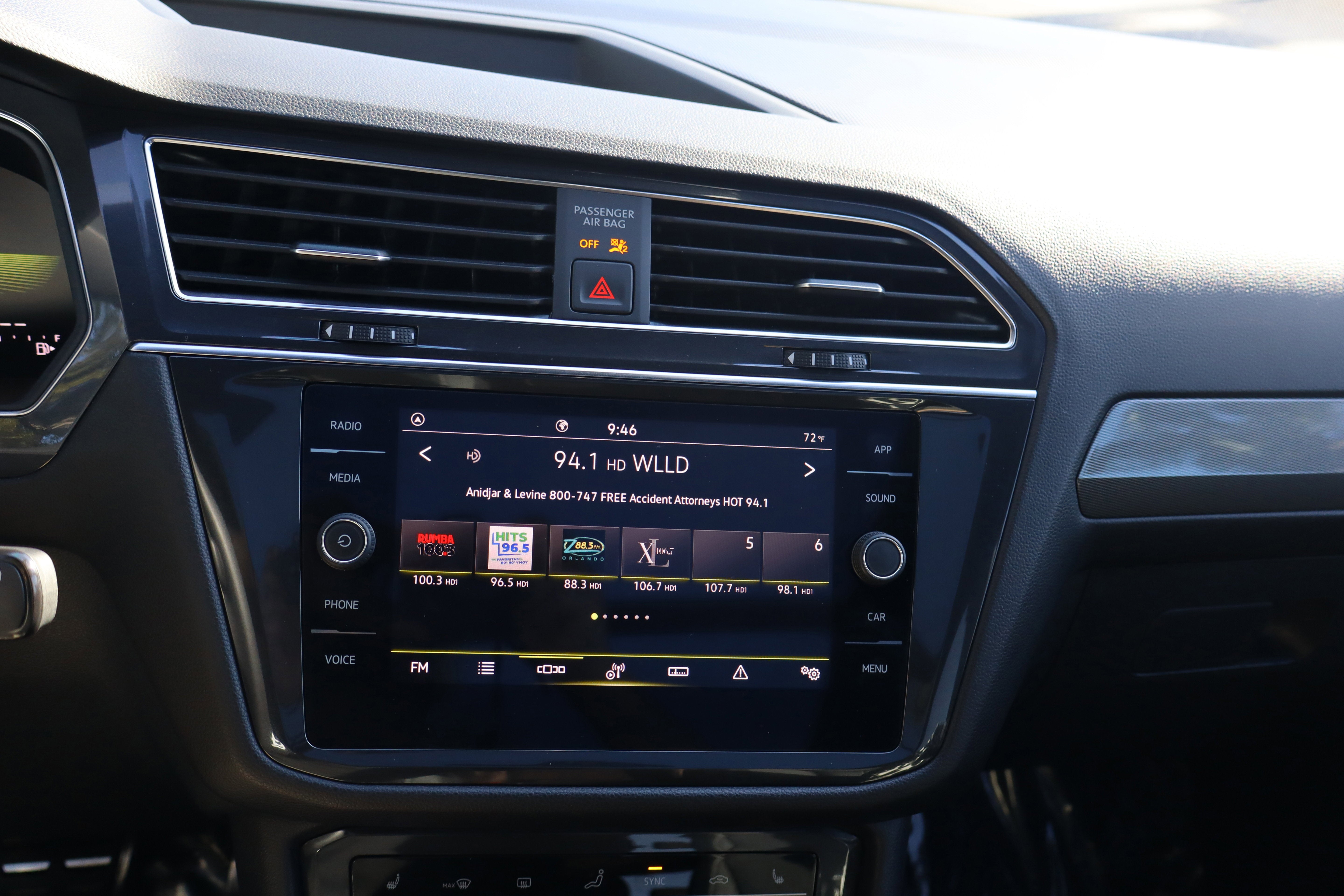 2023 Volkswagen Tiguan SE R-Line Black