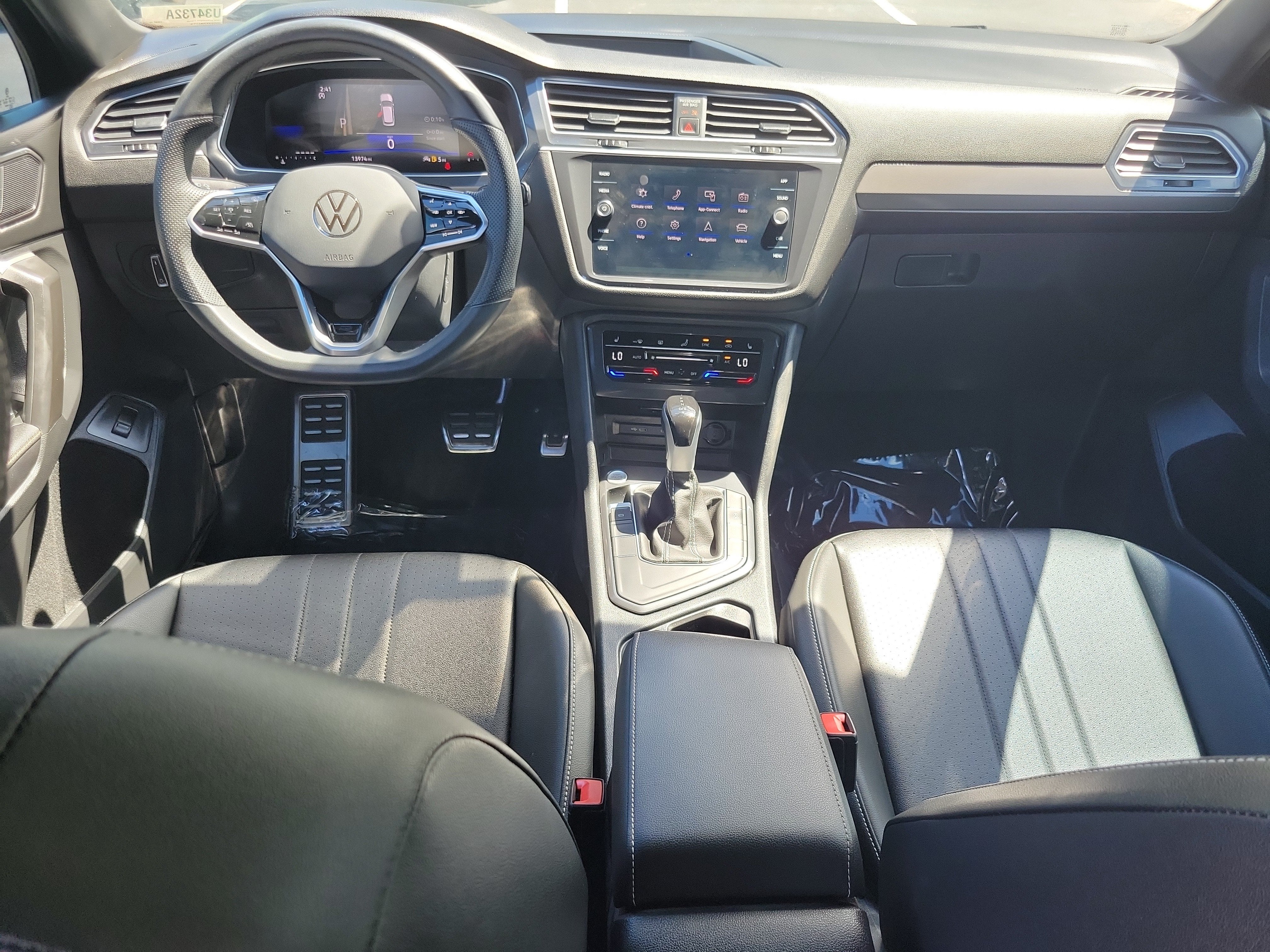 2024 Volkswagen Tiguan SE R-Line Black