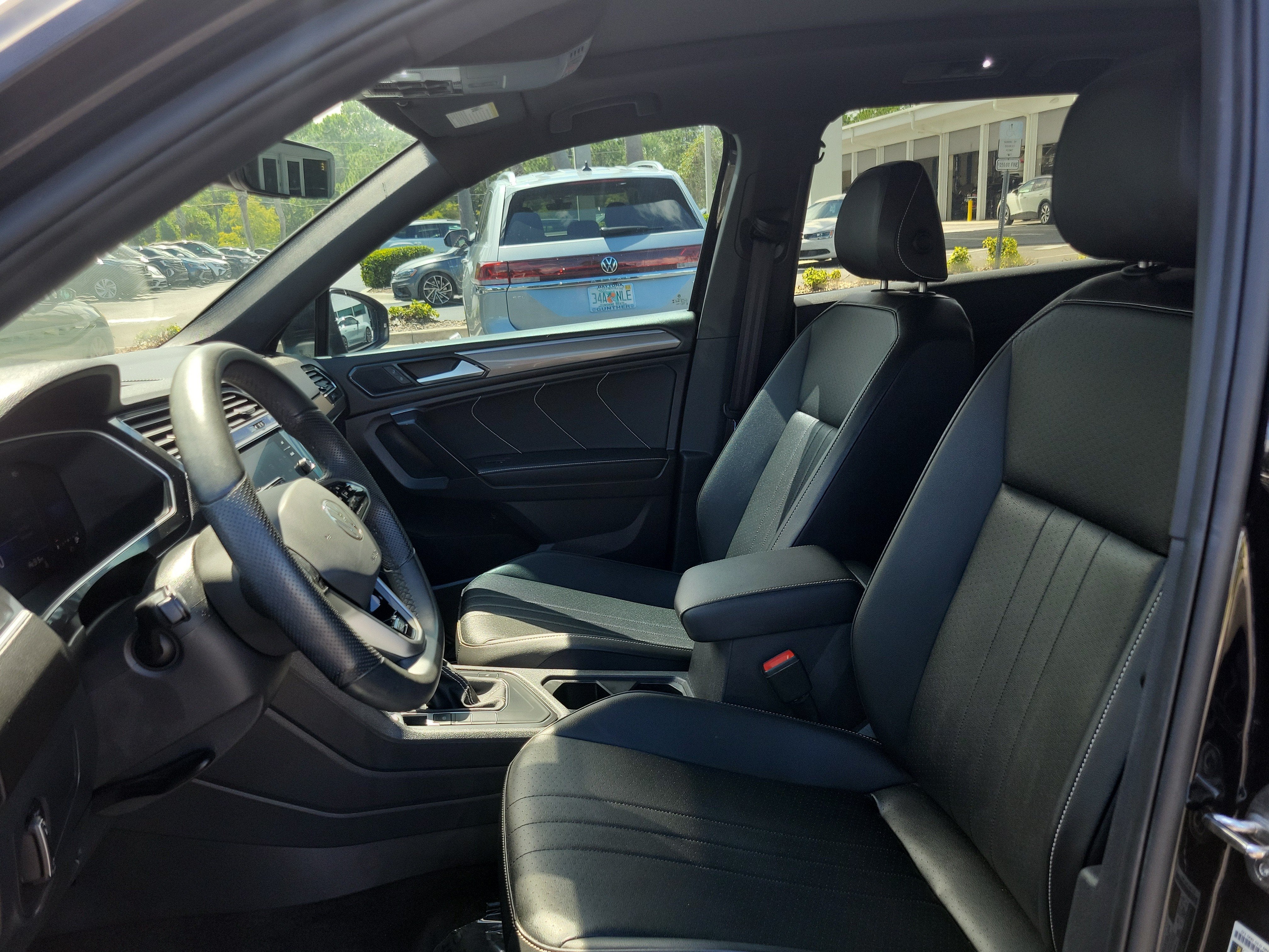 2024 Volkswagen Tiguan SE R-Line Black
