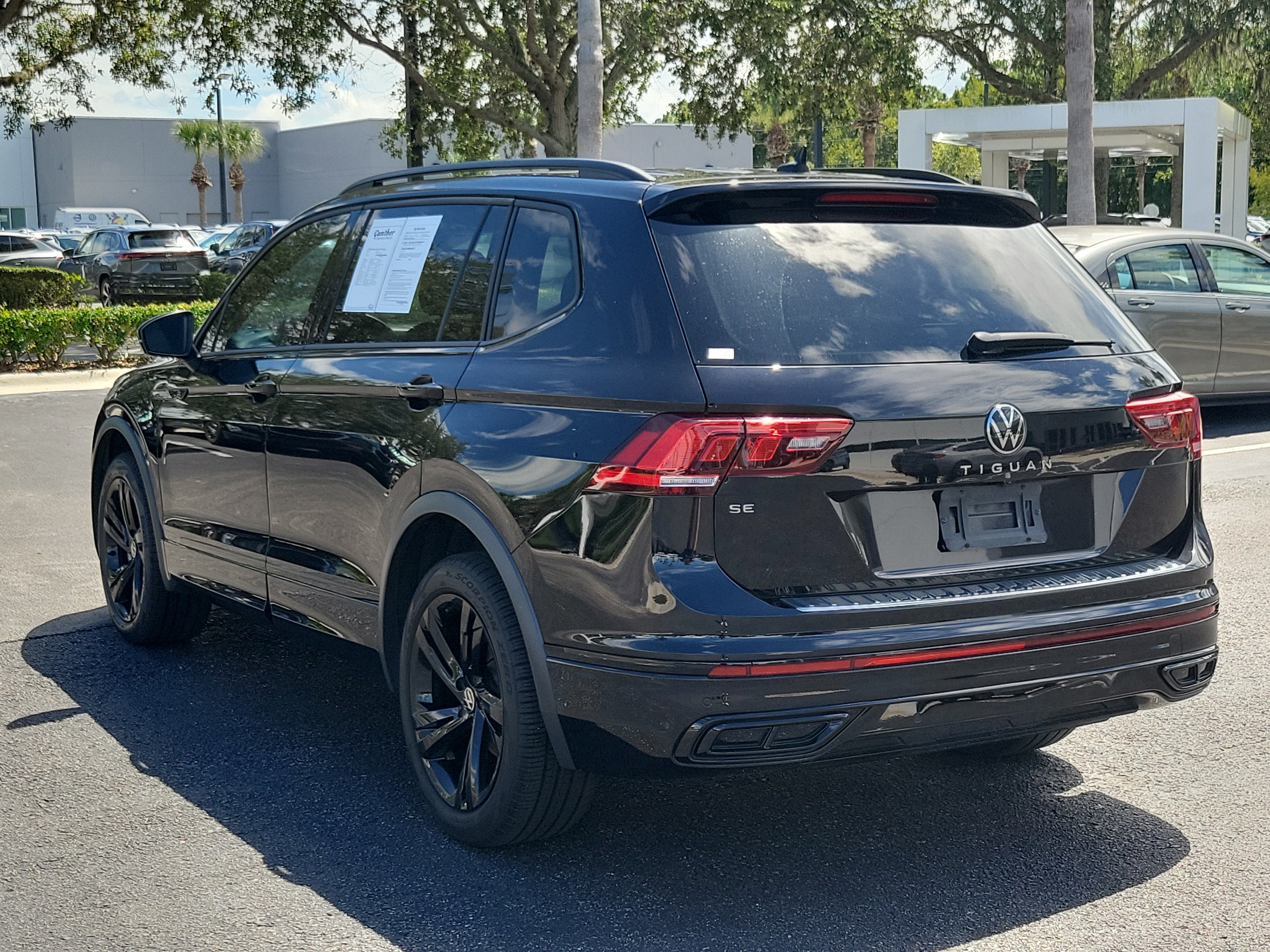 2024 Volkswagen Tiguan SE R-Line Black