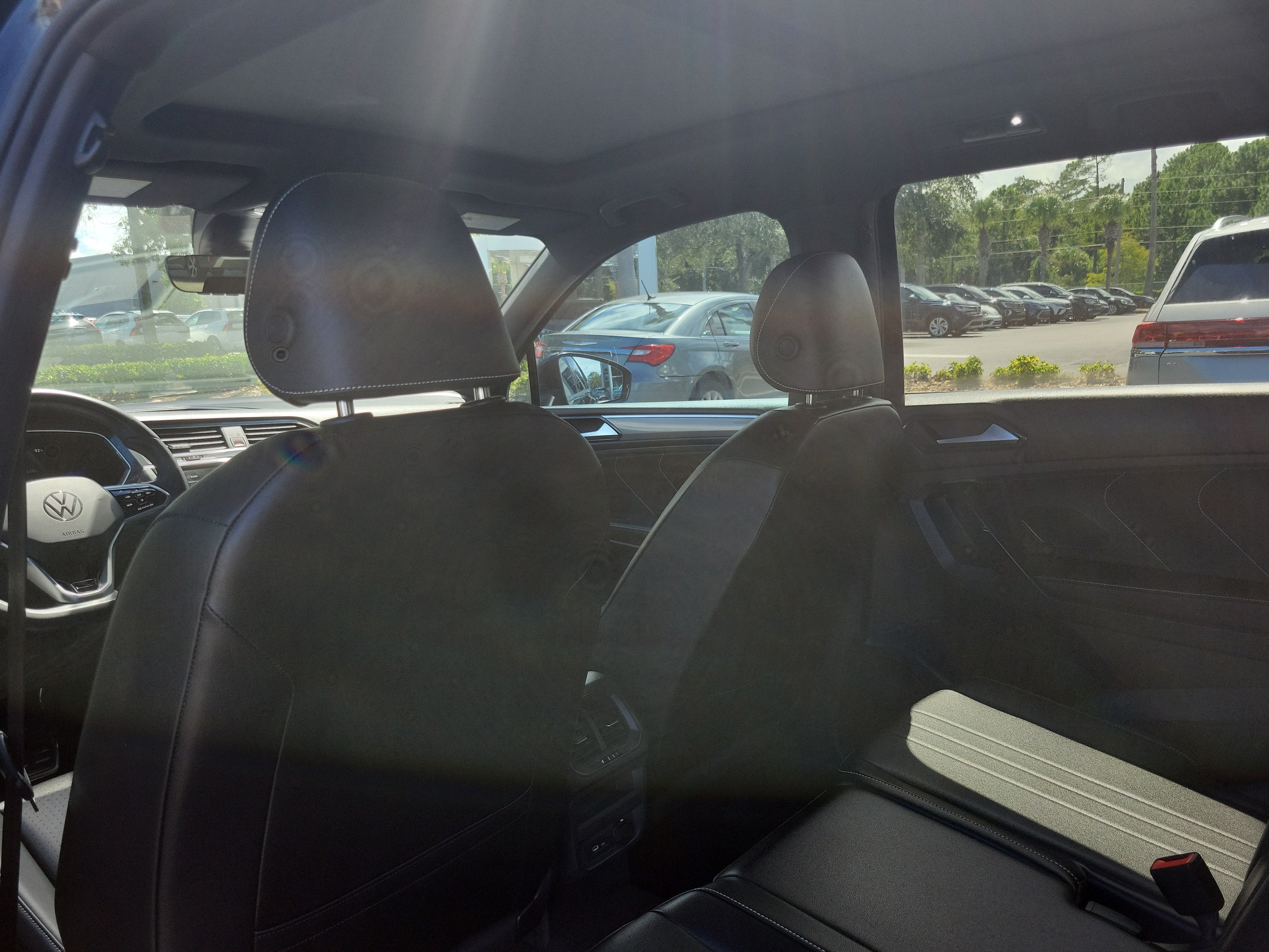 2024 Volkswagen Tiguan SE R-Line Black