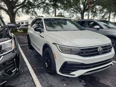 2024 Volkswagen Tiguan SE R-Line Black