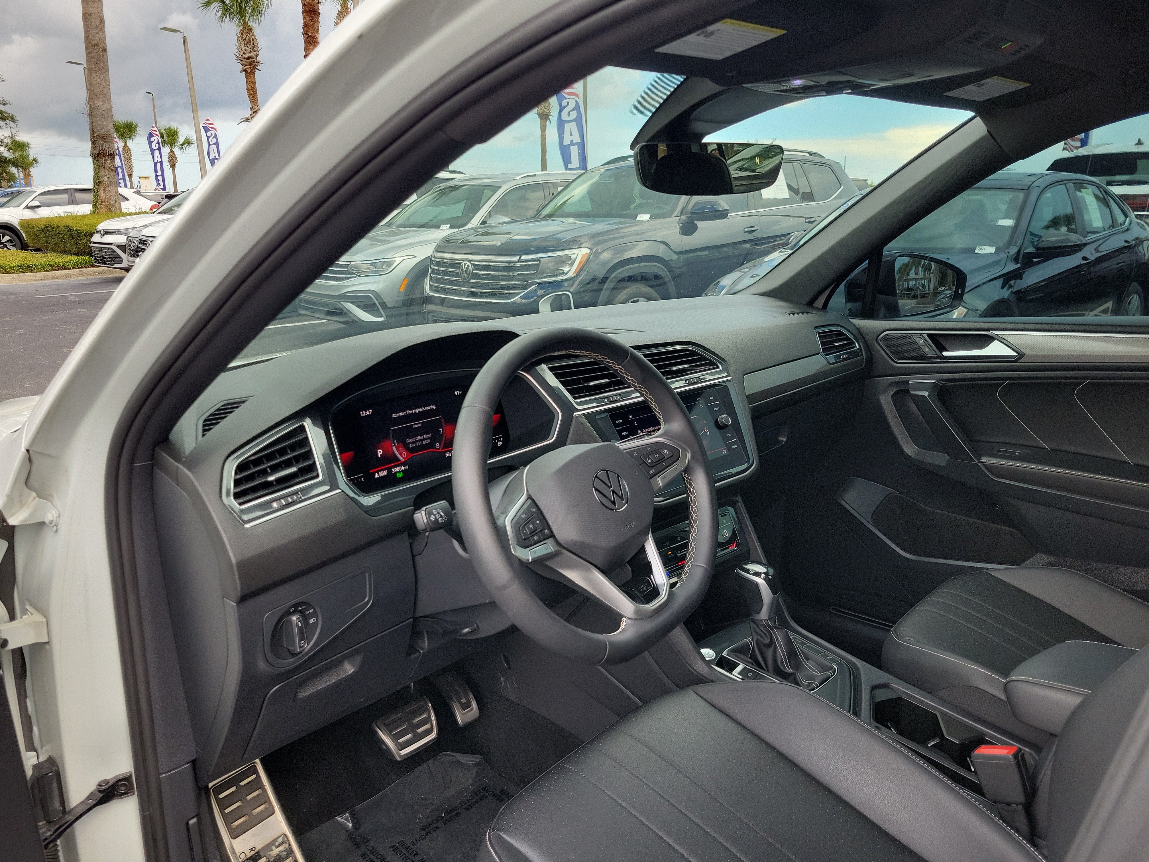2023 Volkswagen Tiguan SE R-Line Black