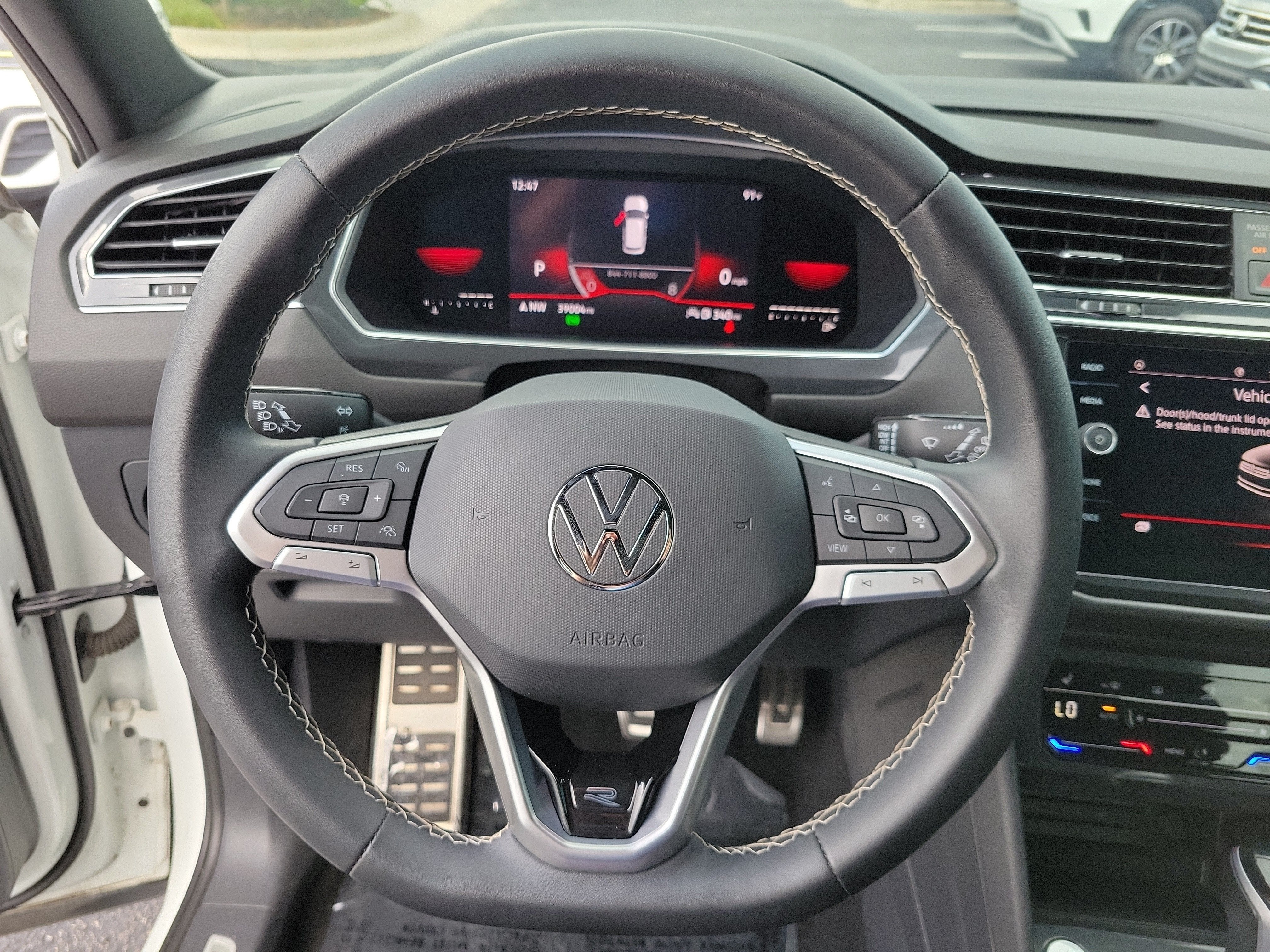 2023 Volkswagen Tiguan SE R-Line Black