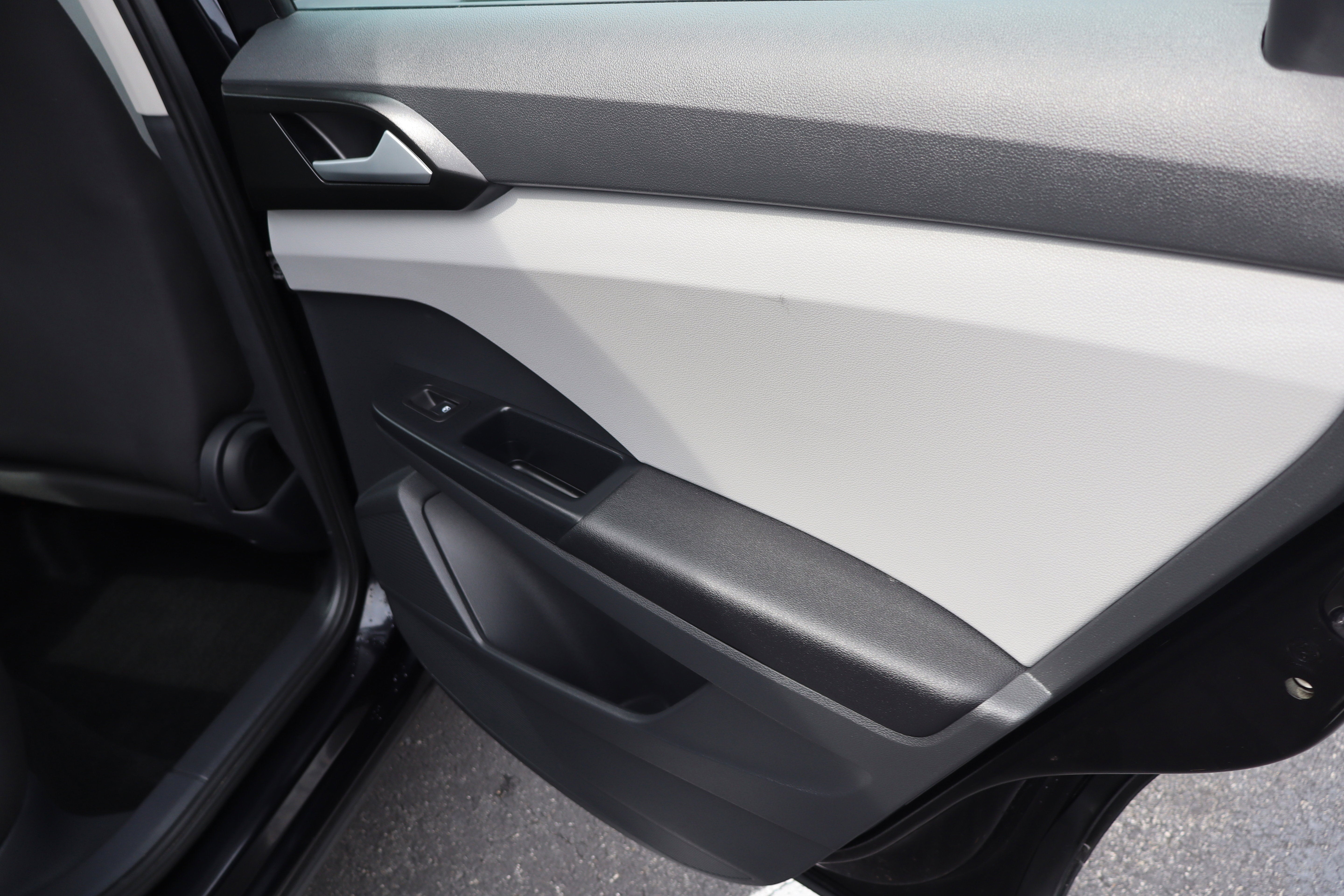 2023 Volkswagen Taos S