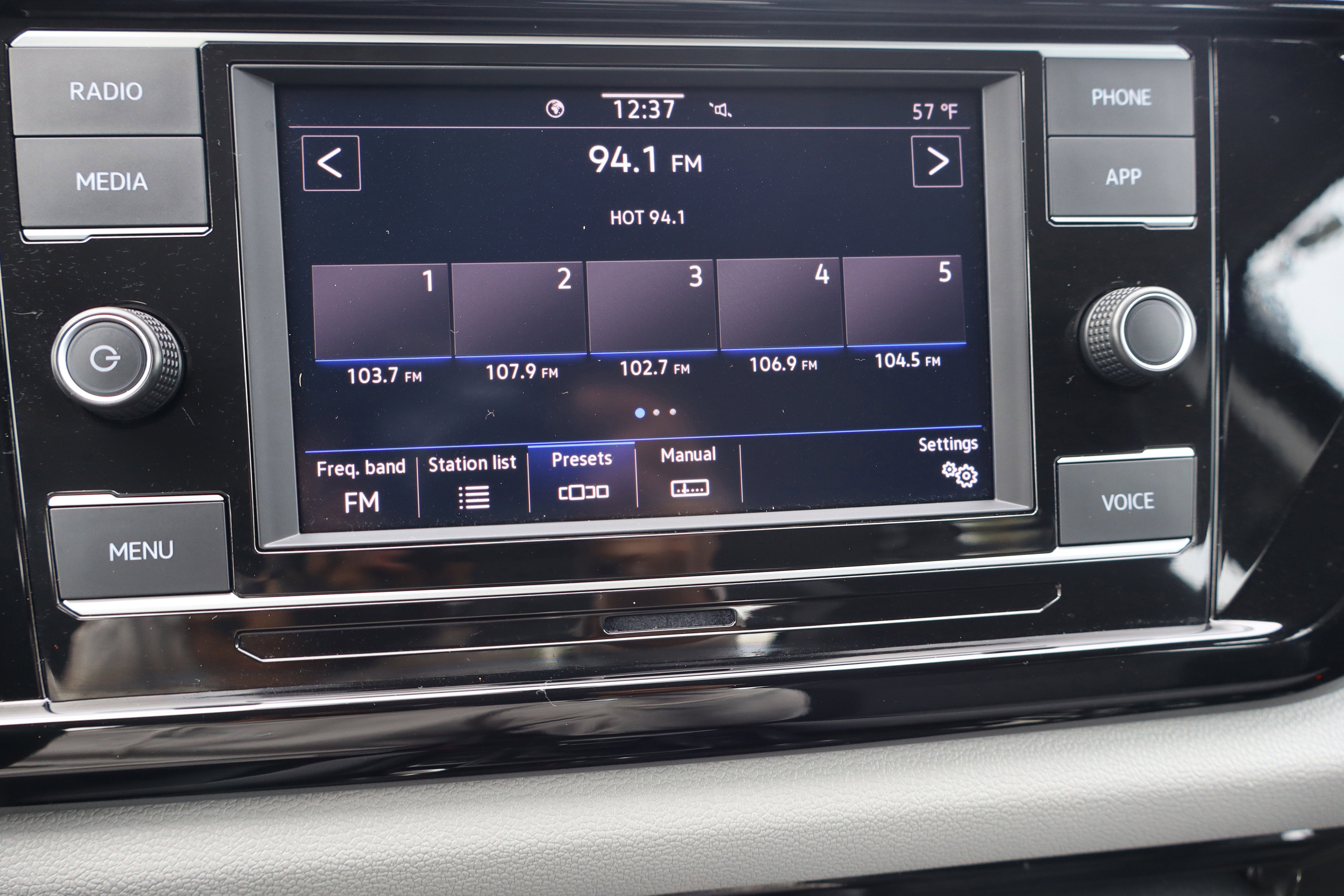 2023 Volkswagen Taos S