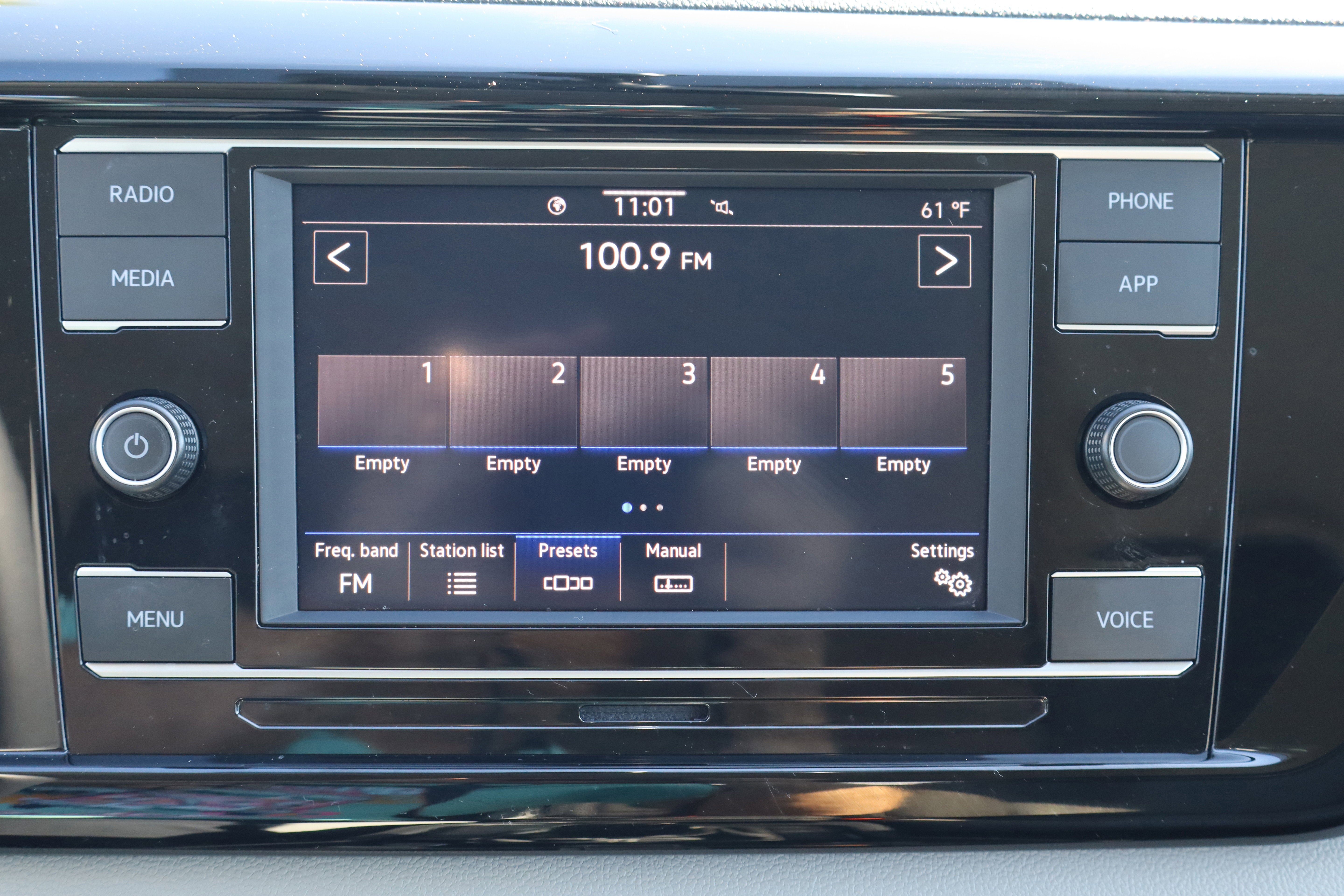 2023 Volkswagen Taos S