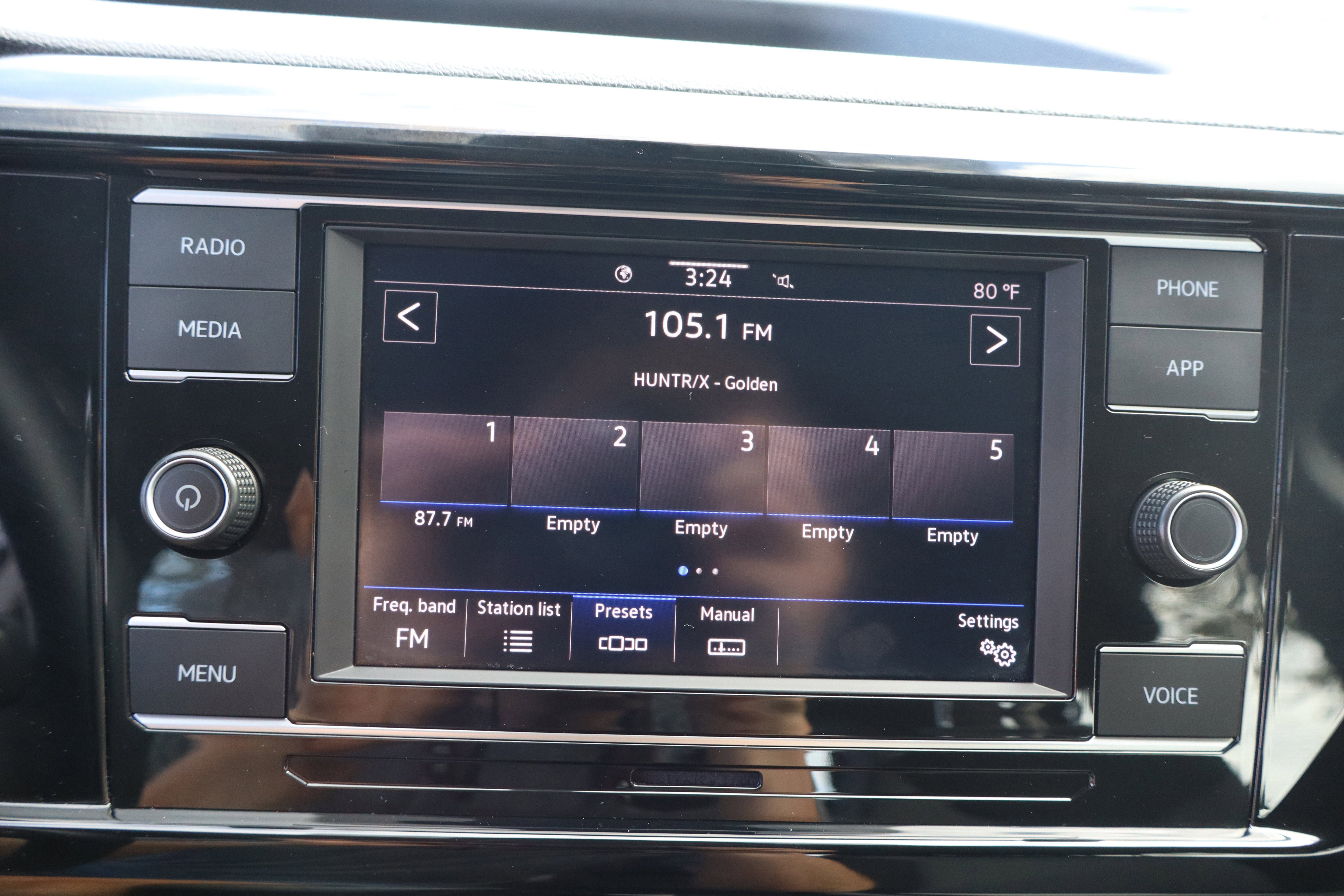 2023 Volkswagen Taos S