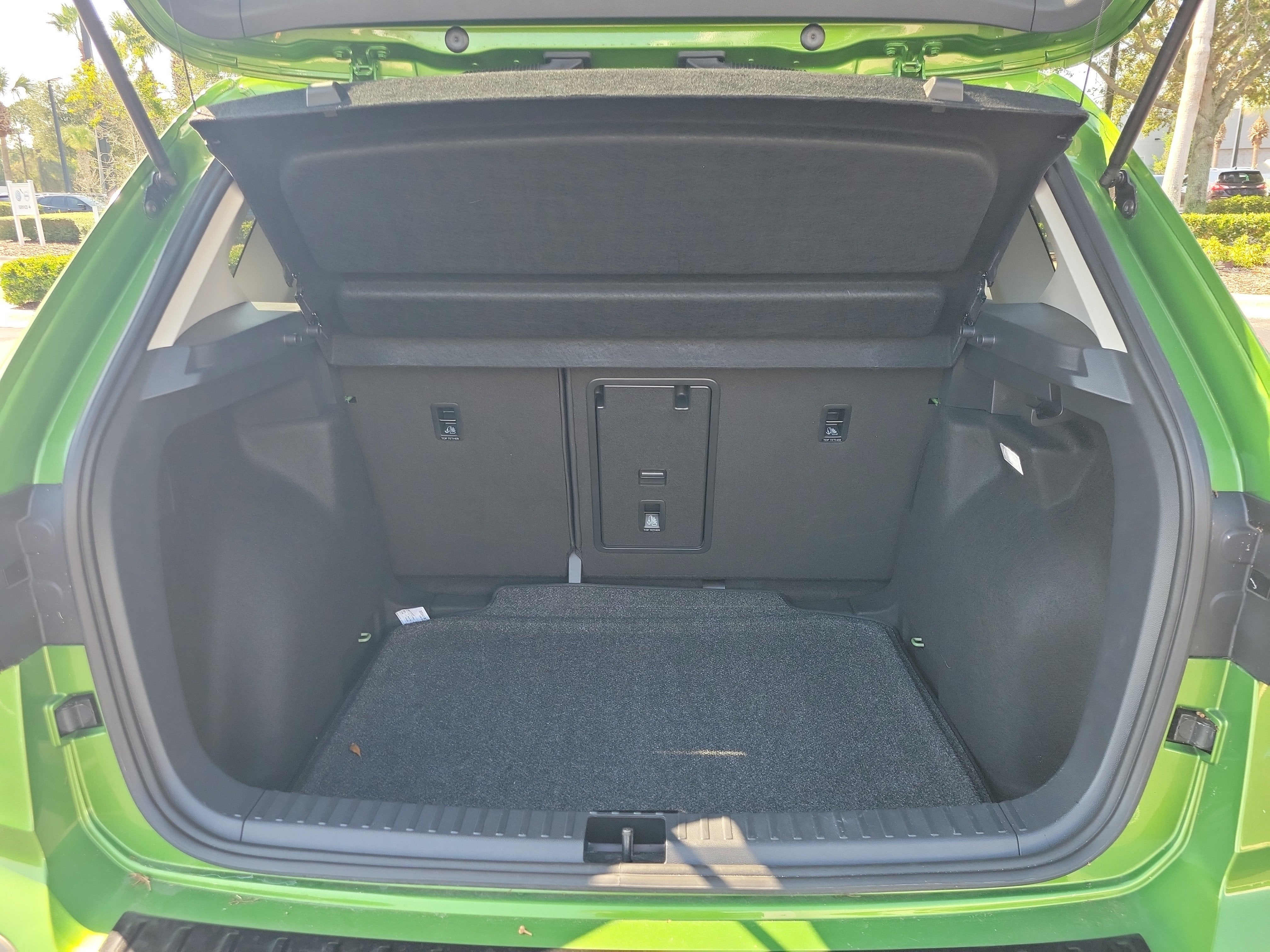 2025 Volkswagen Taos SE
