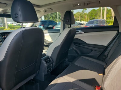 2025 Volkswagen Taos SE
