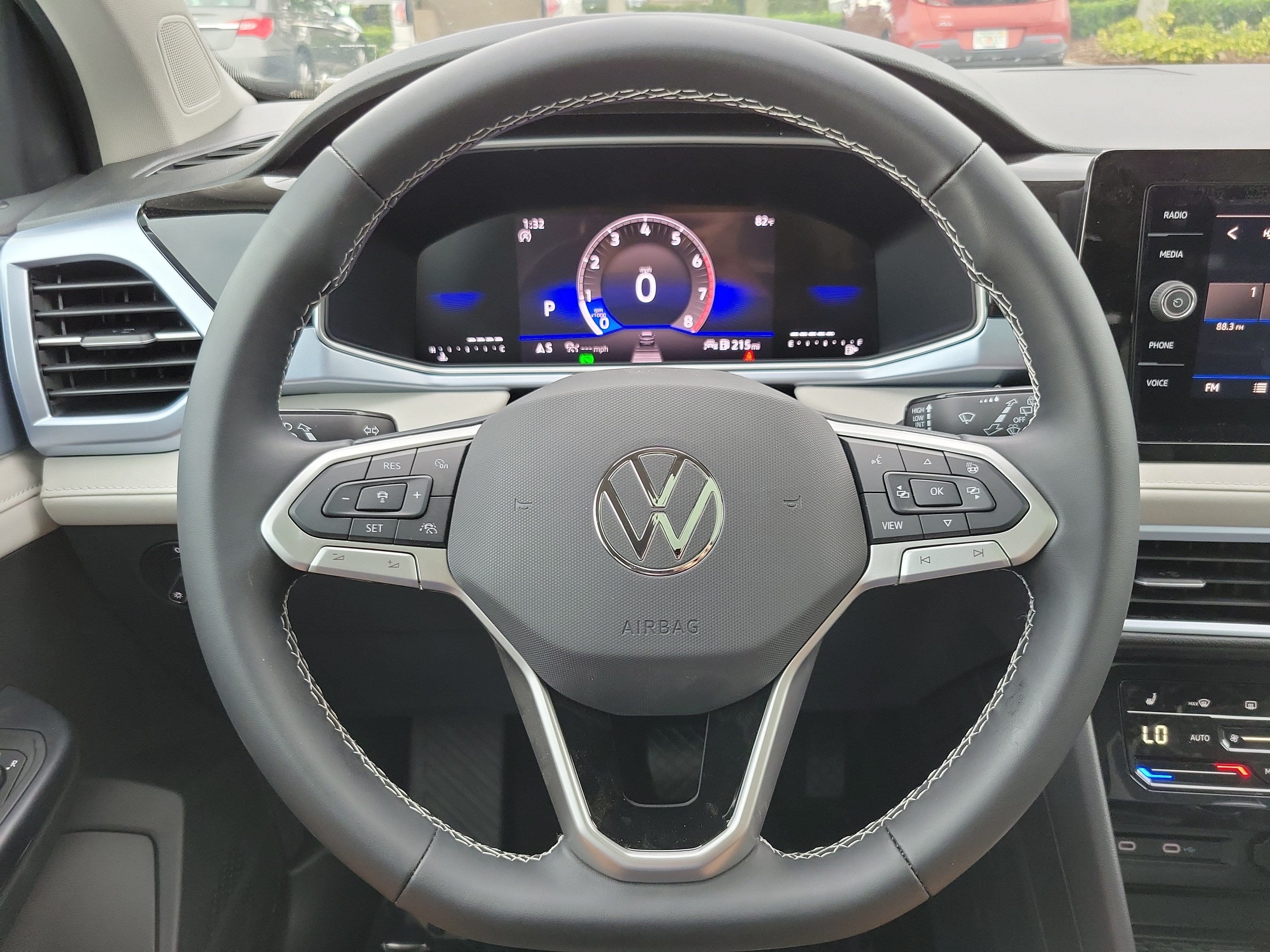 2026 Volkswagen Taos SE