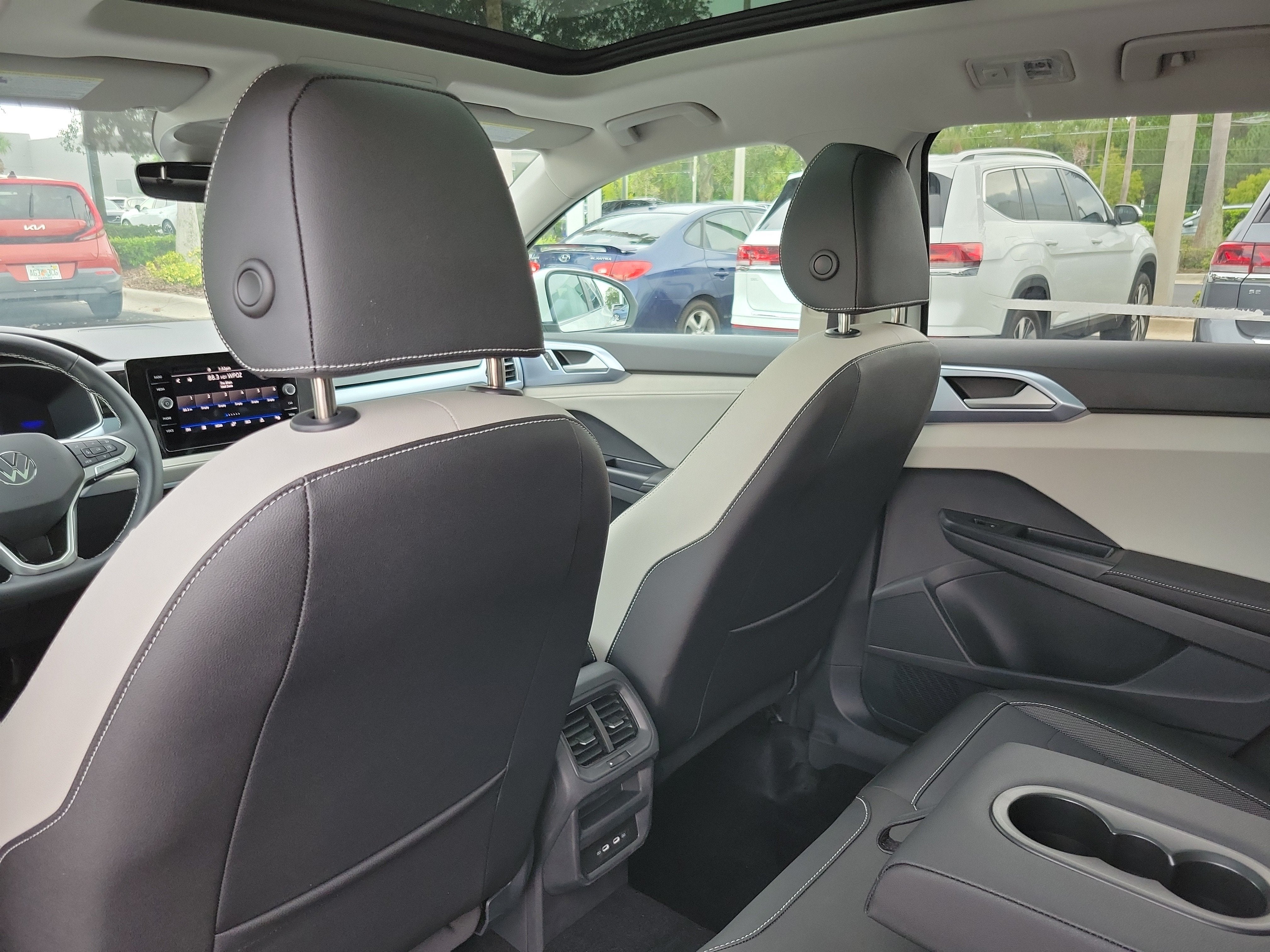 2026 Volkswagen Taos SE