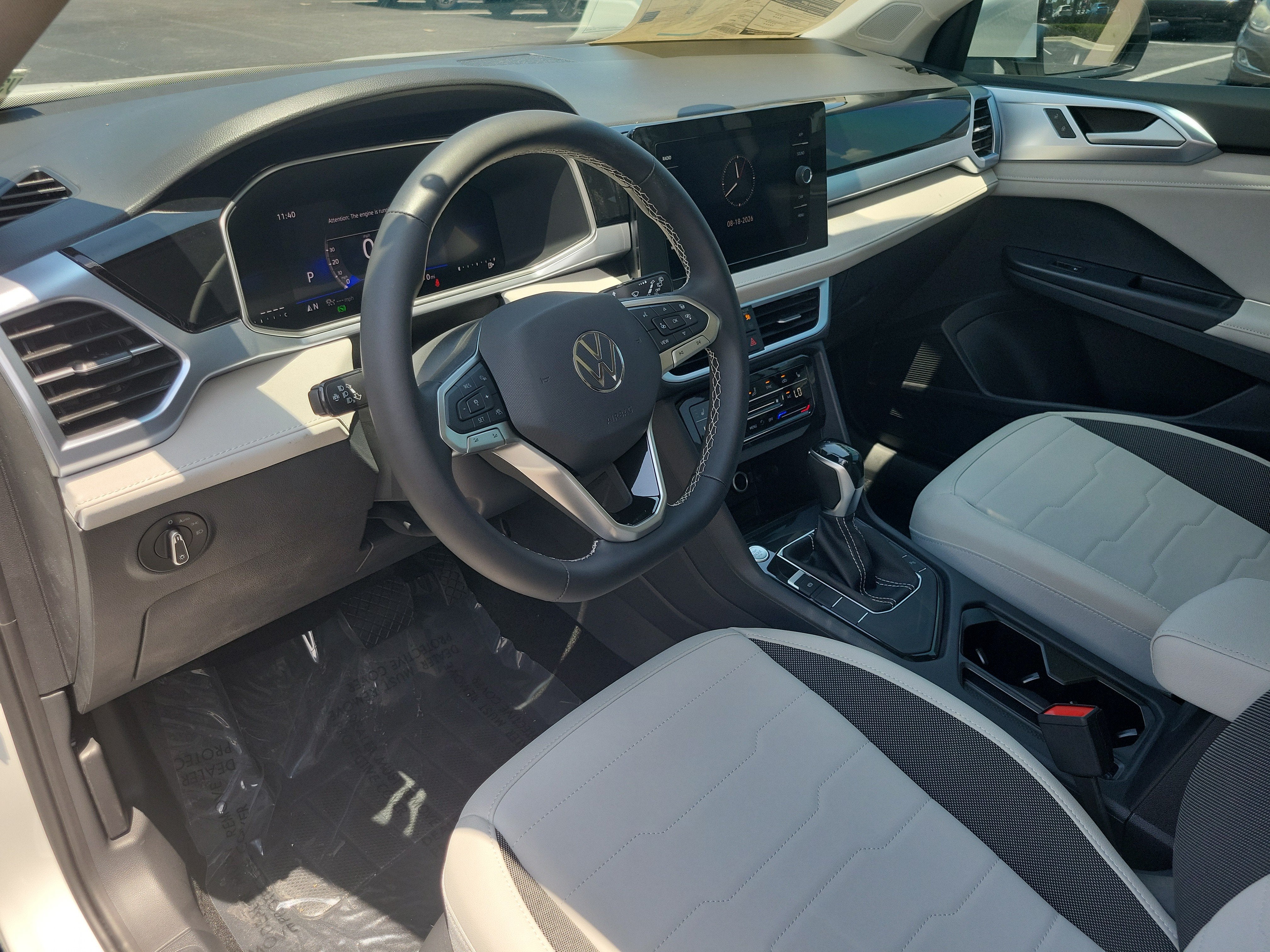 2026 Volkswagen Taos SE