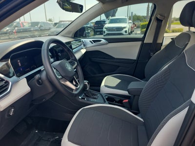 2025 Volkswagen Taos SE