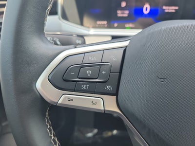 2025 Volkswagen Taos SE