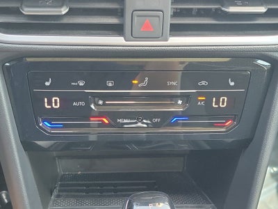 2025 Volkswagen Taos SE