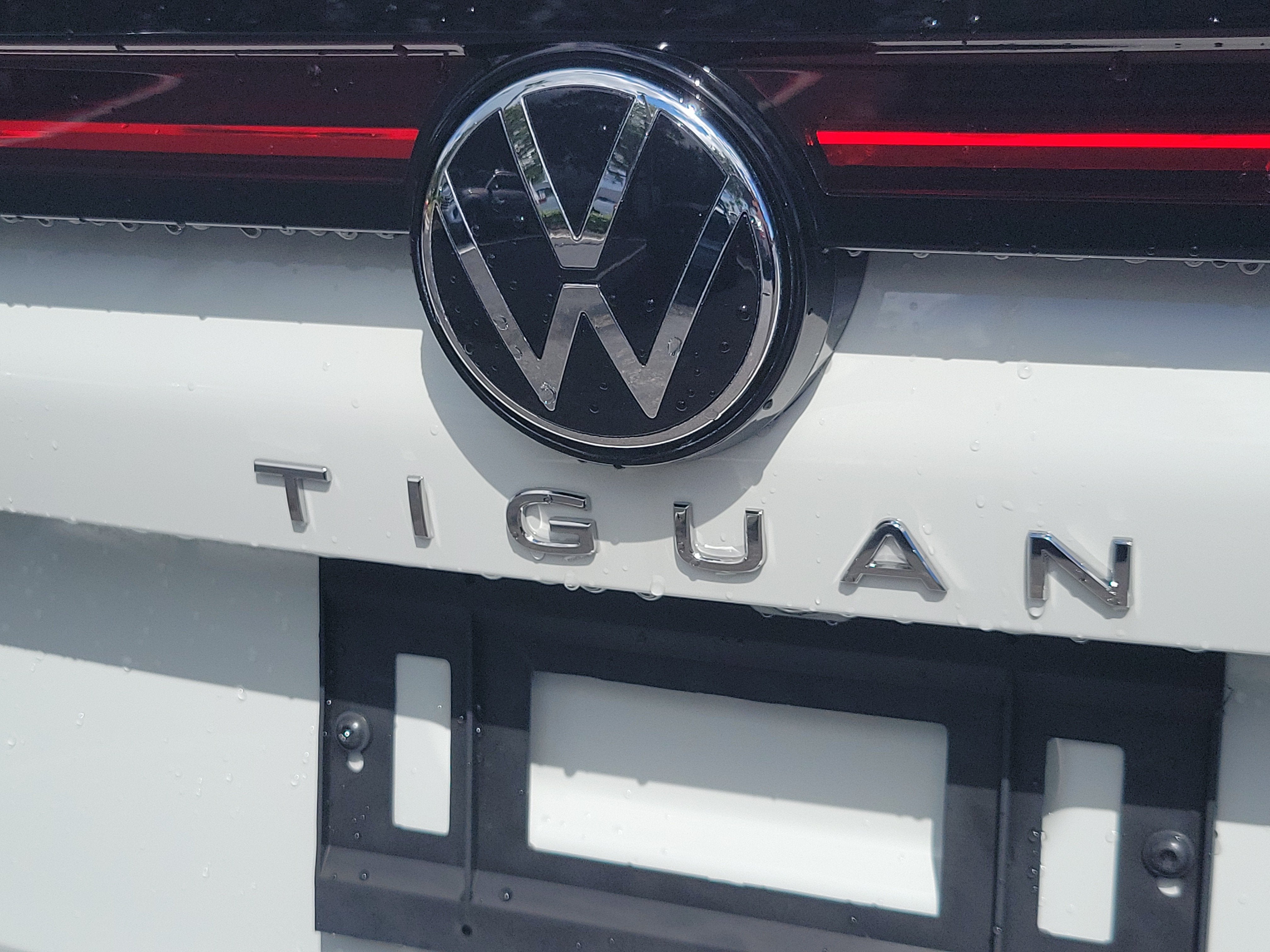 2026 Volkswagen Tiguan SE