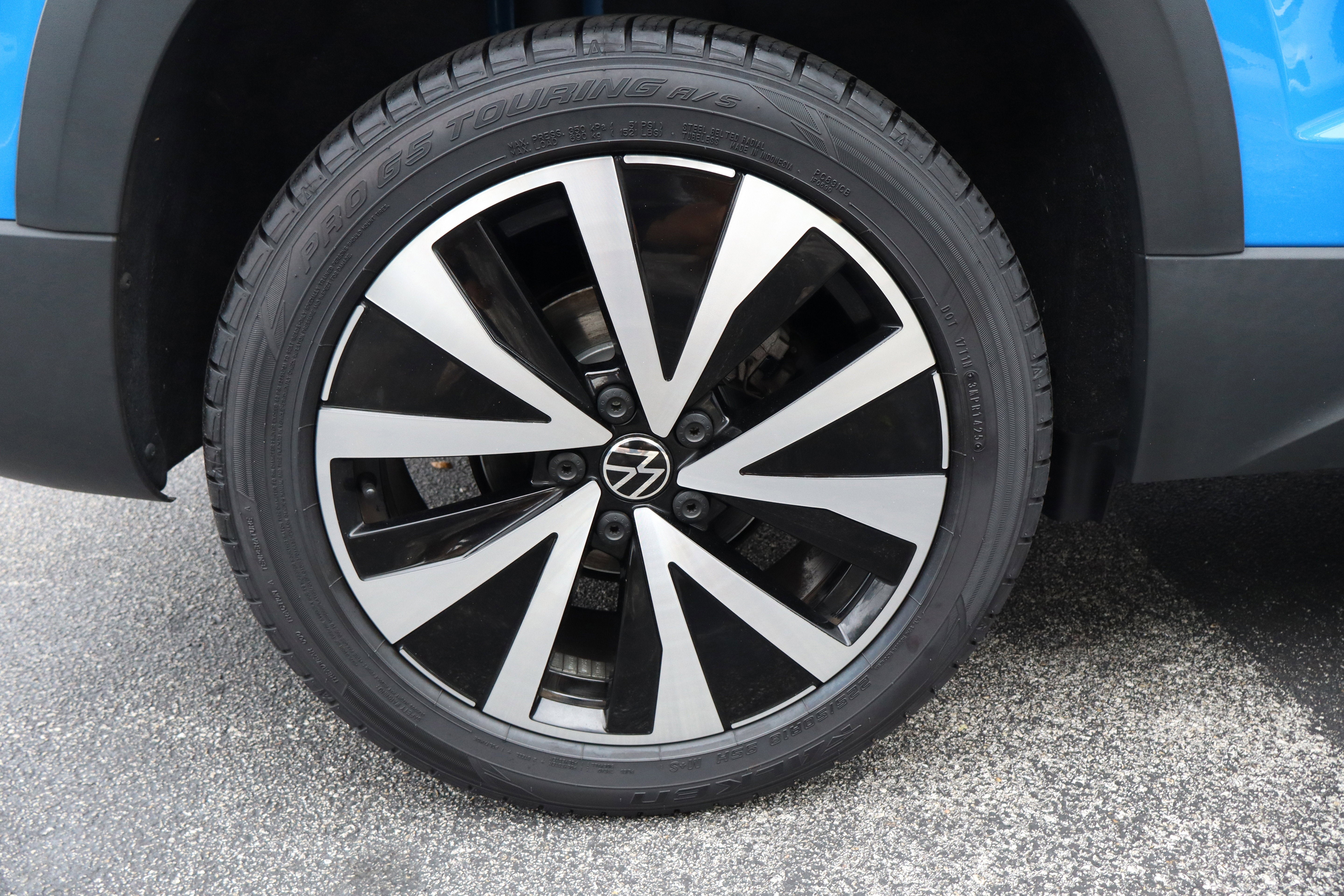 2023 Volkswagen Taos SE