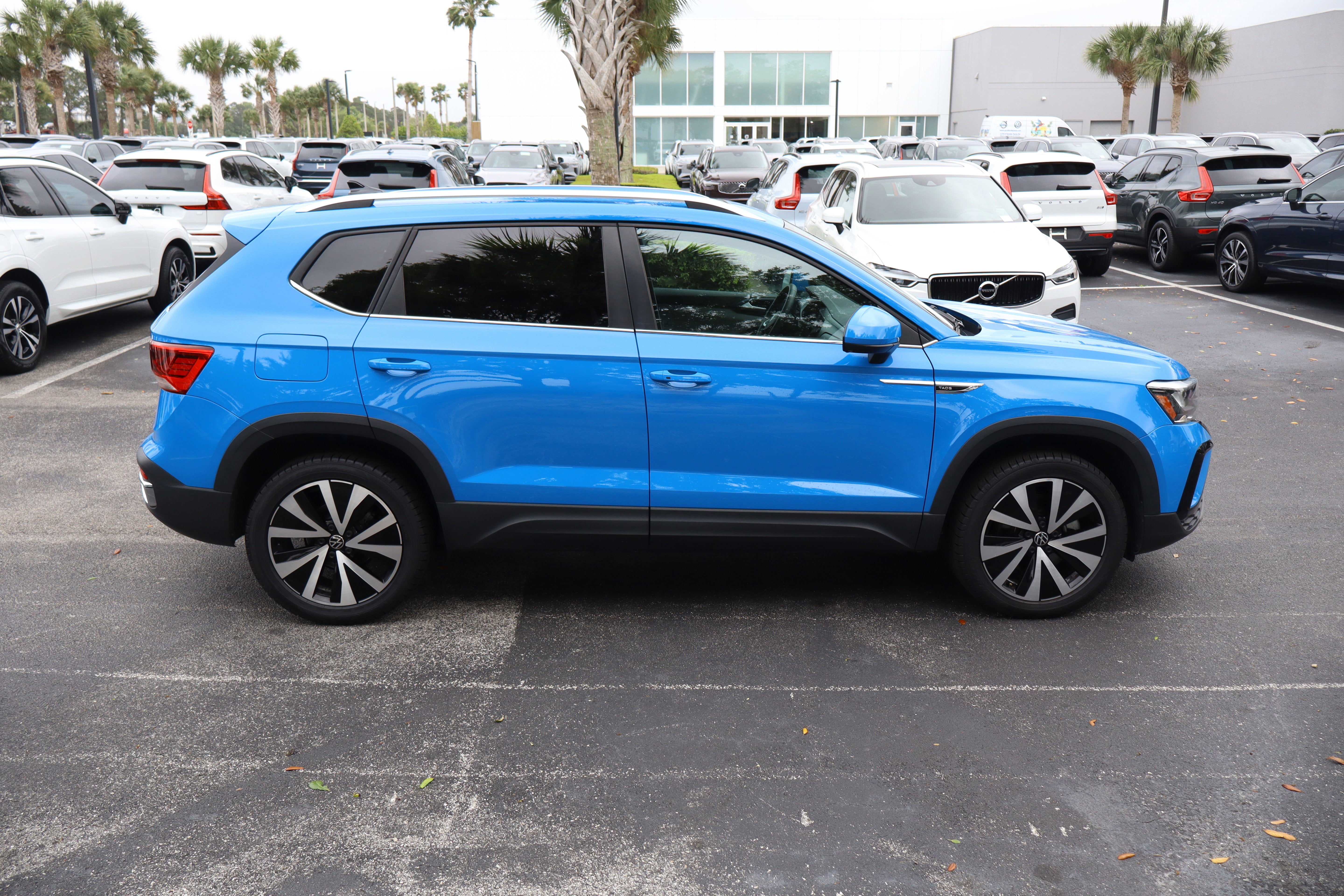 2023 Volkswagen Taos SE