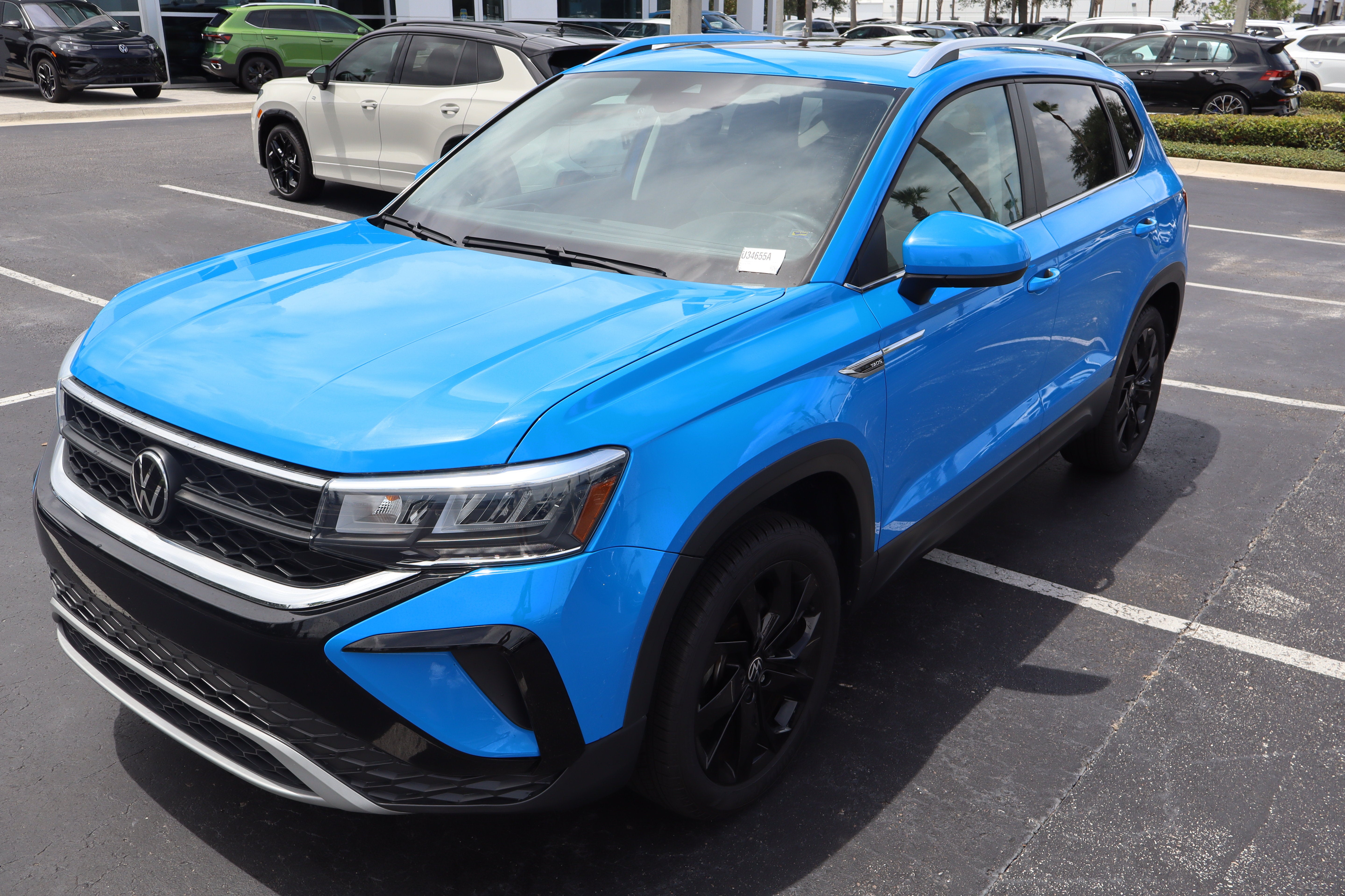 2023 Volkswagen Taos SE