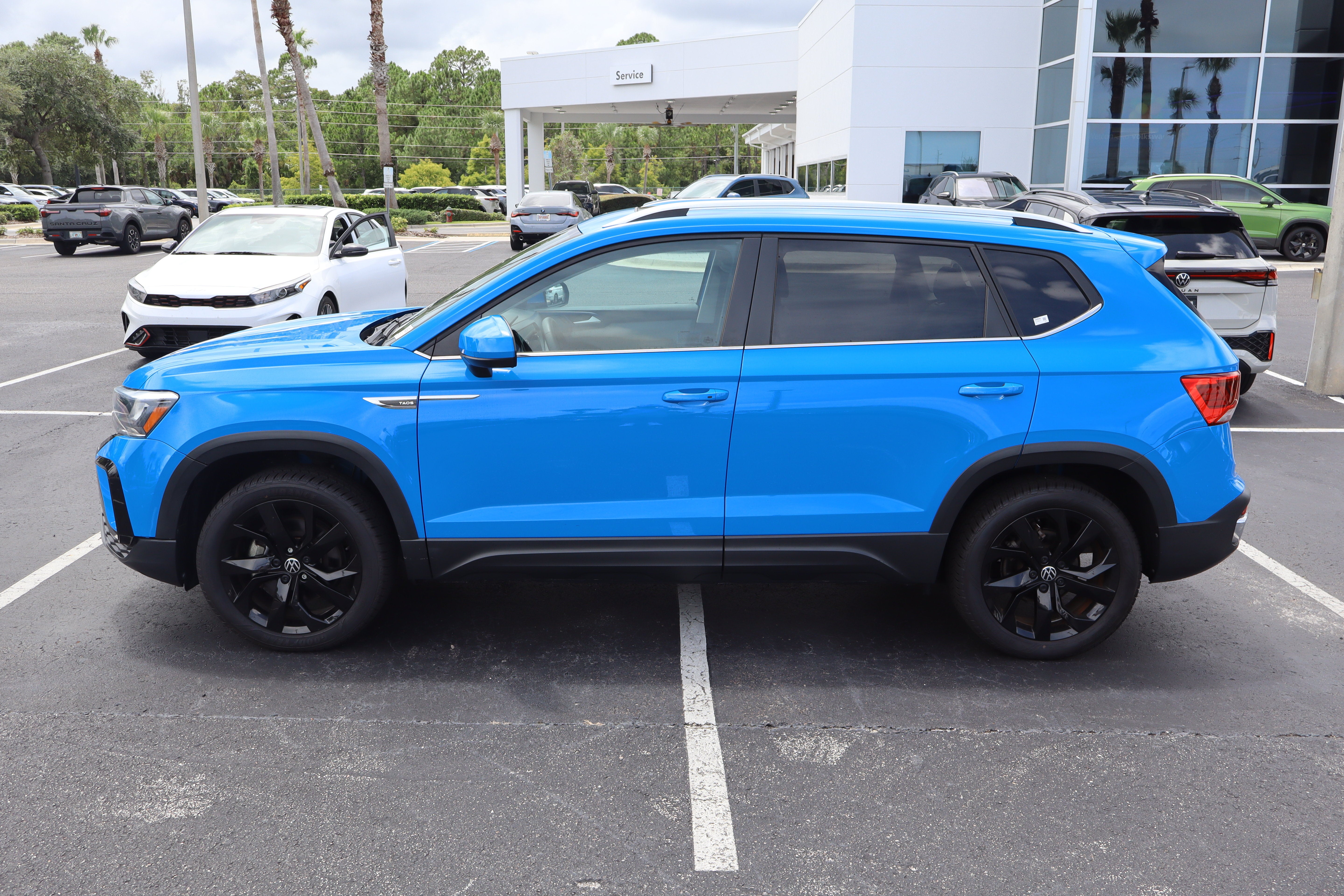 2023 Volkswagen Taos SE