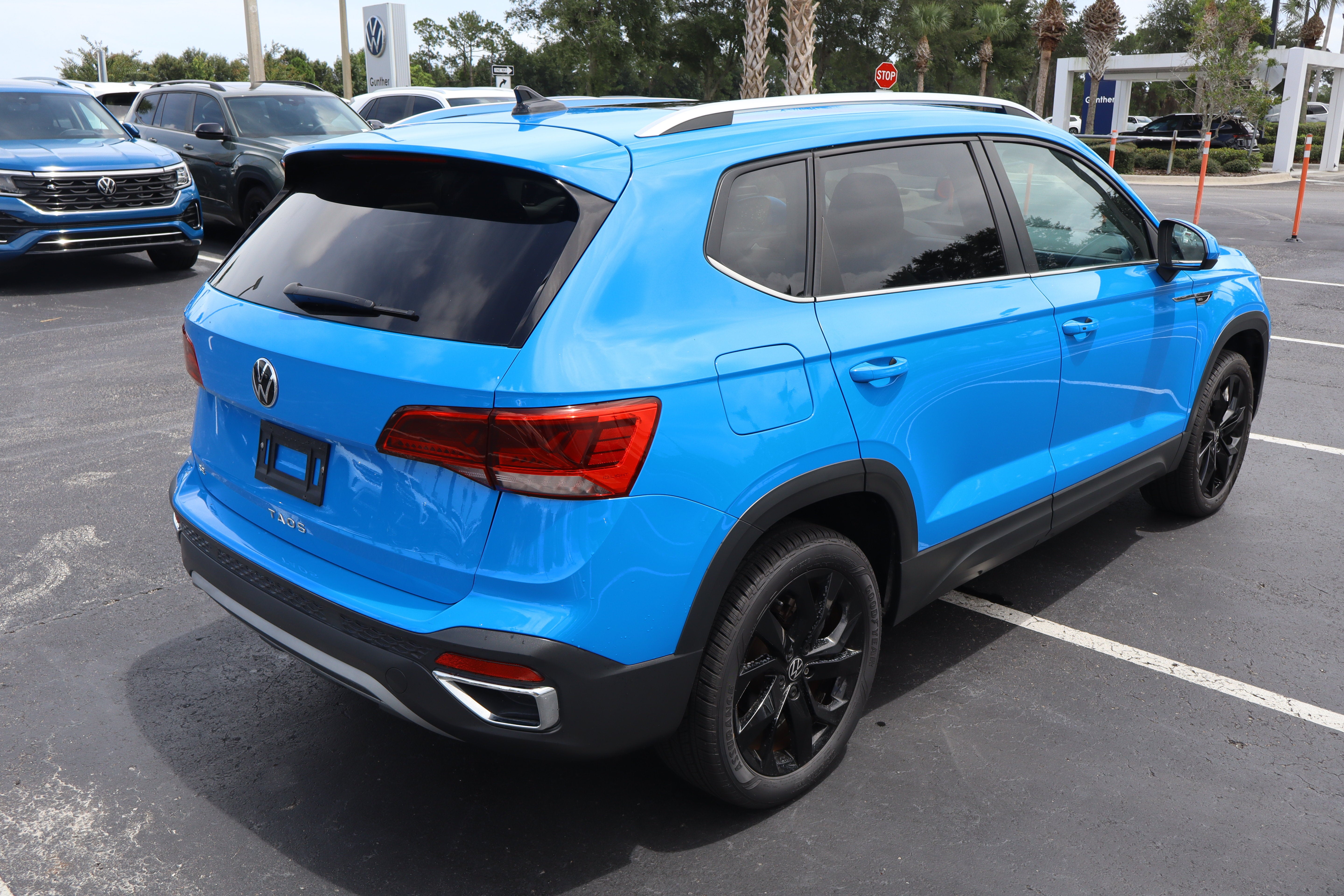 2023 Volkswagen Taos SE