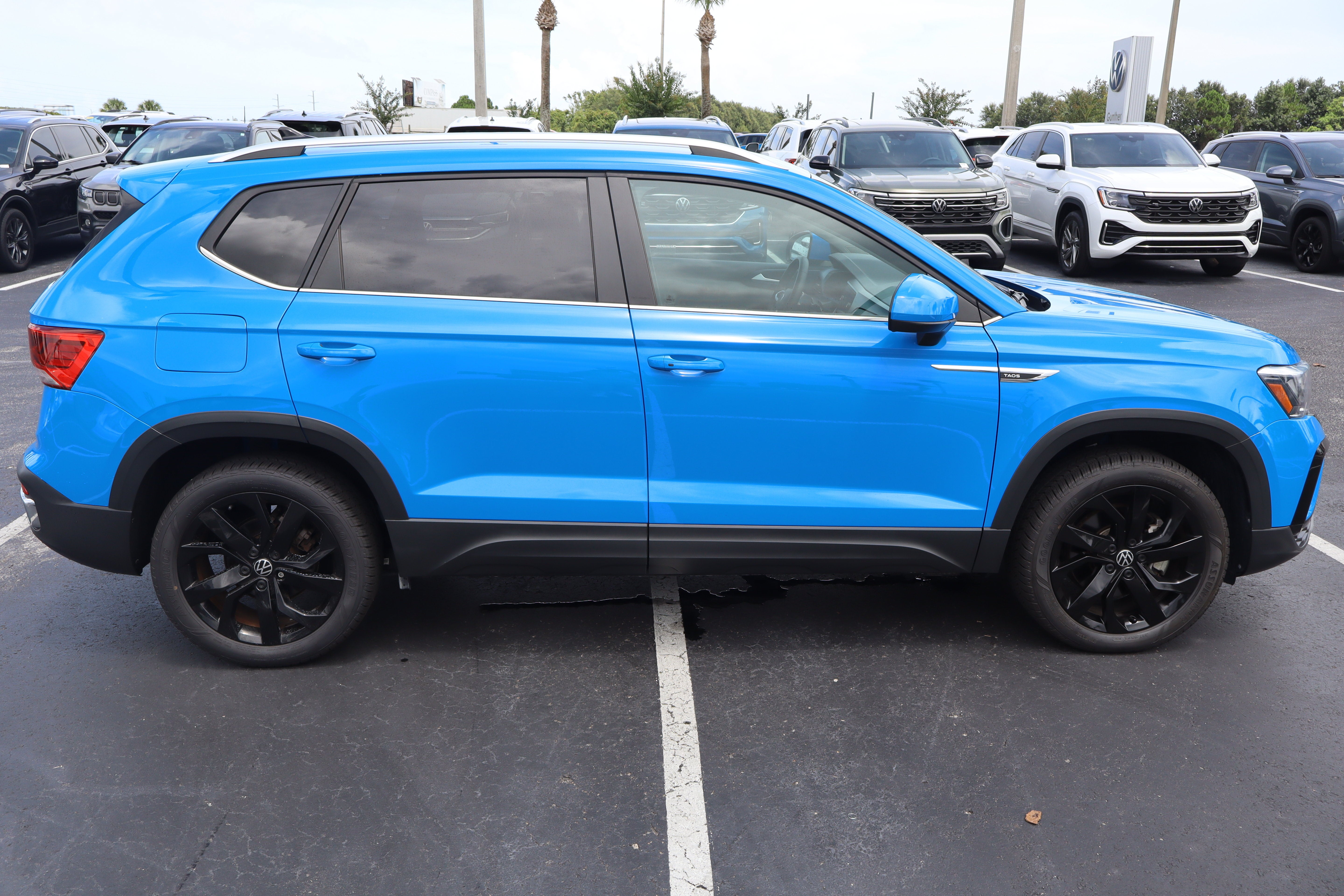2023 Volkswagen Taos SE