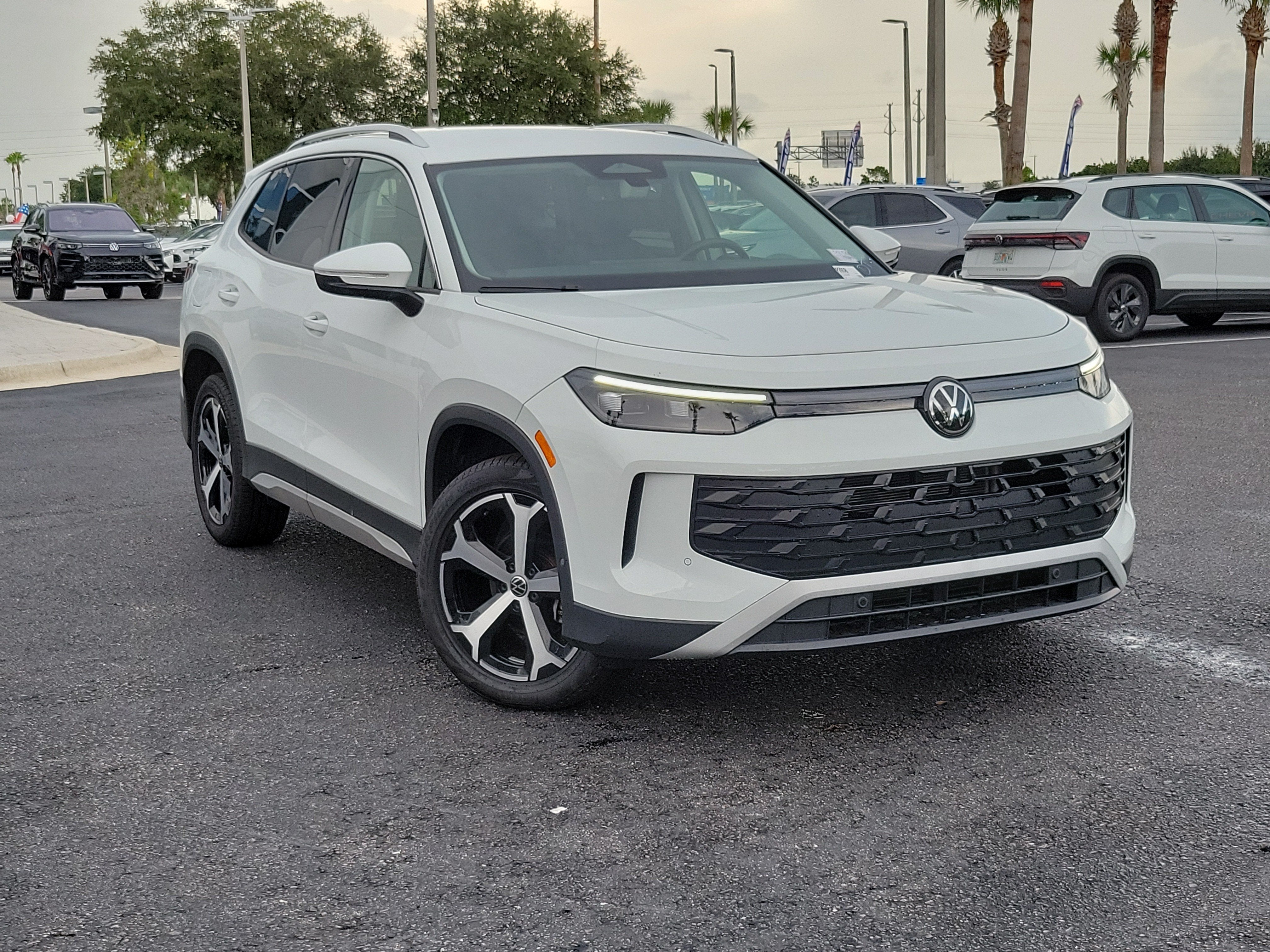 2025 Volkswagen Tiguan SE
