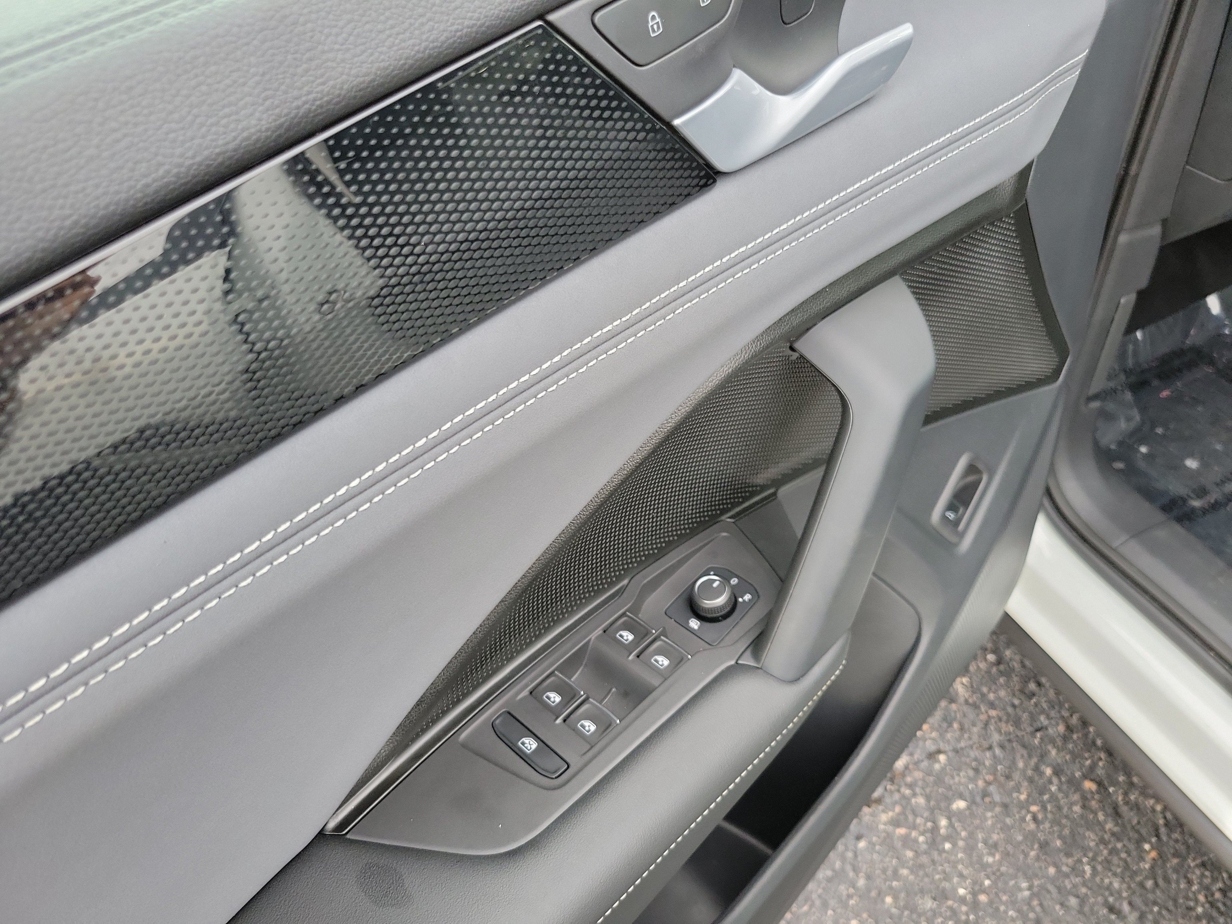 2025 Volkswagen Tiguan SE