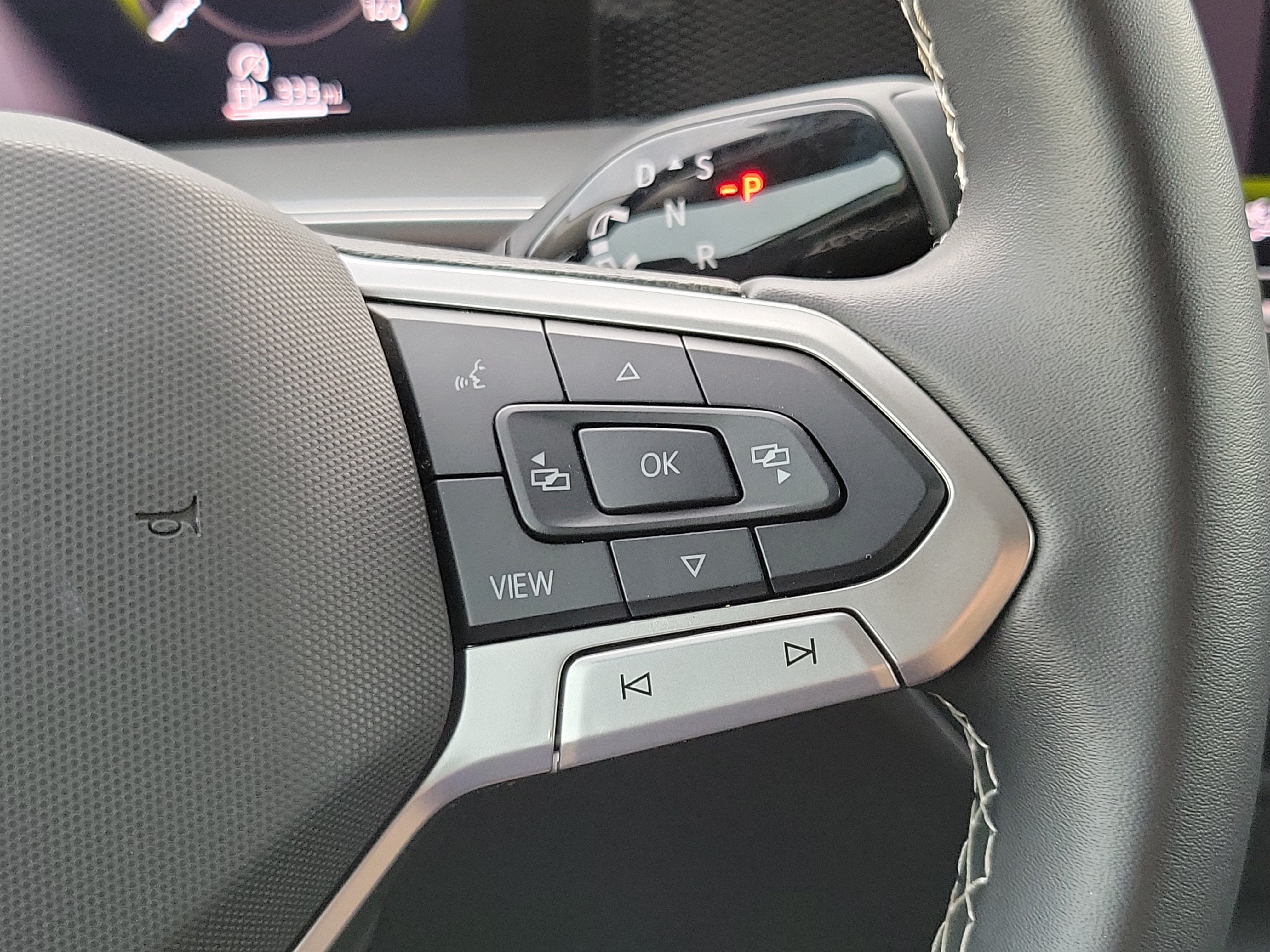 2025 Volkswagen Tiguan SE