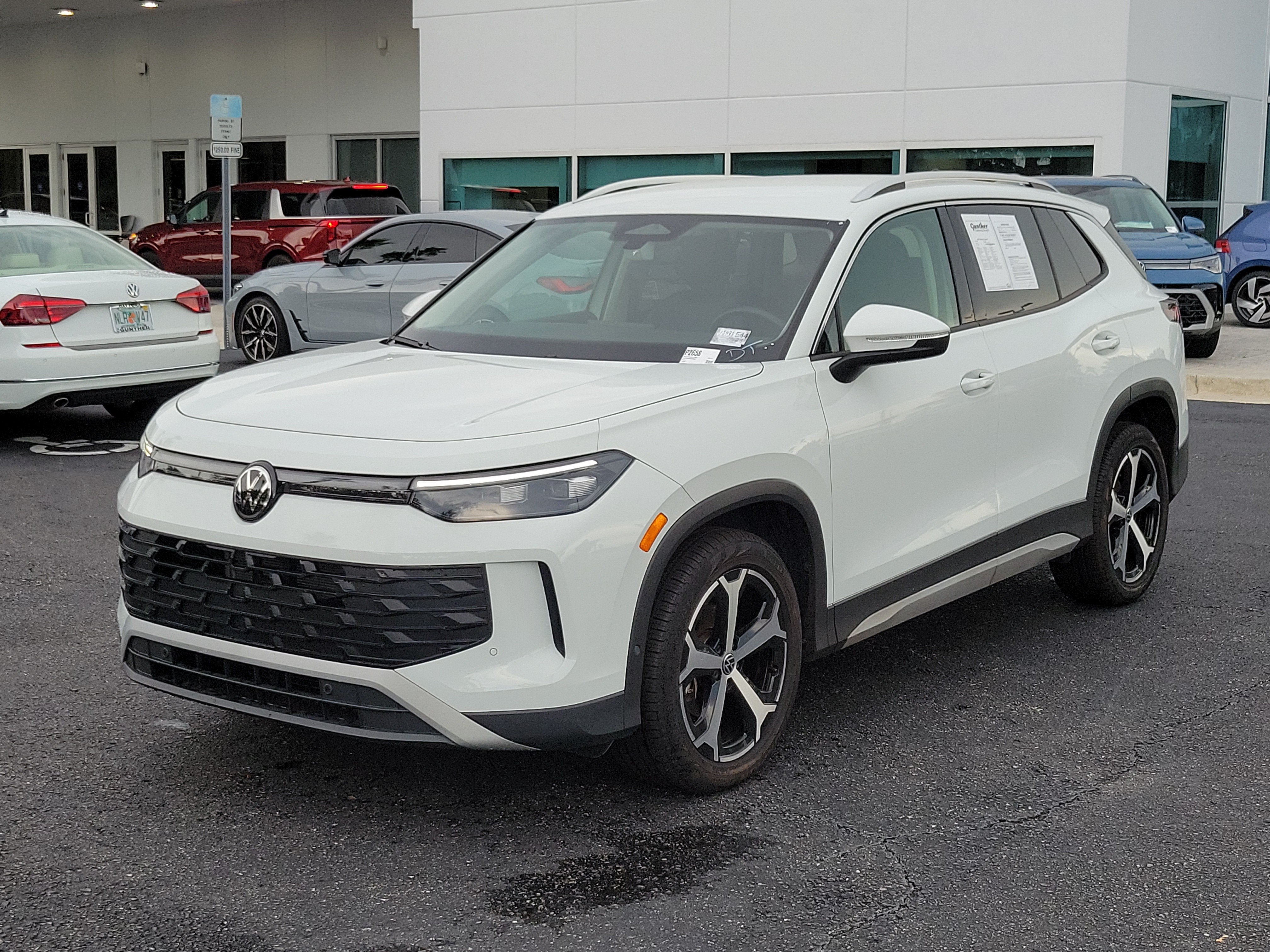 2025 Volkswagen Tiguan SE