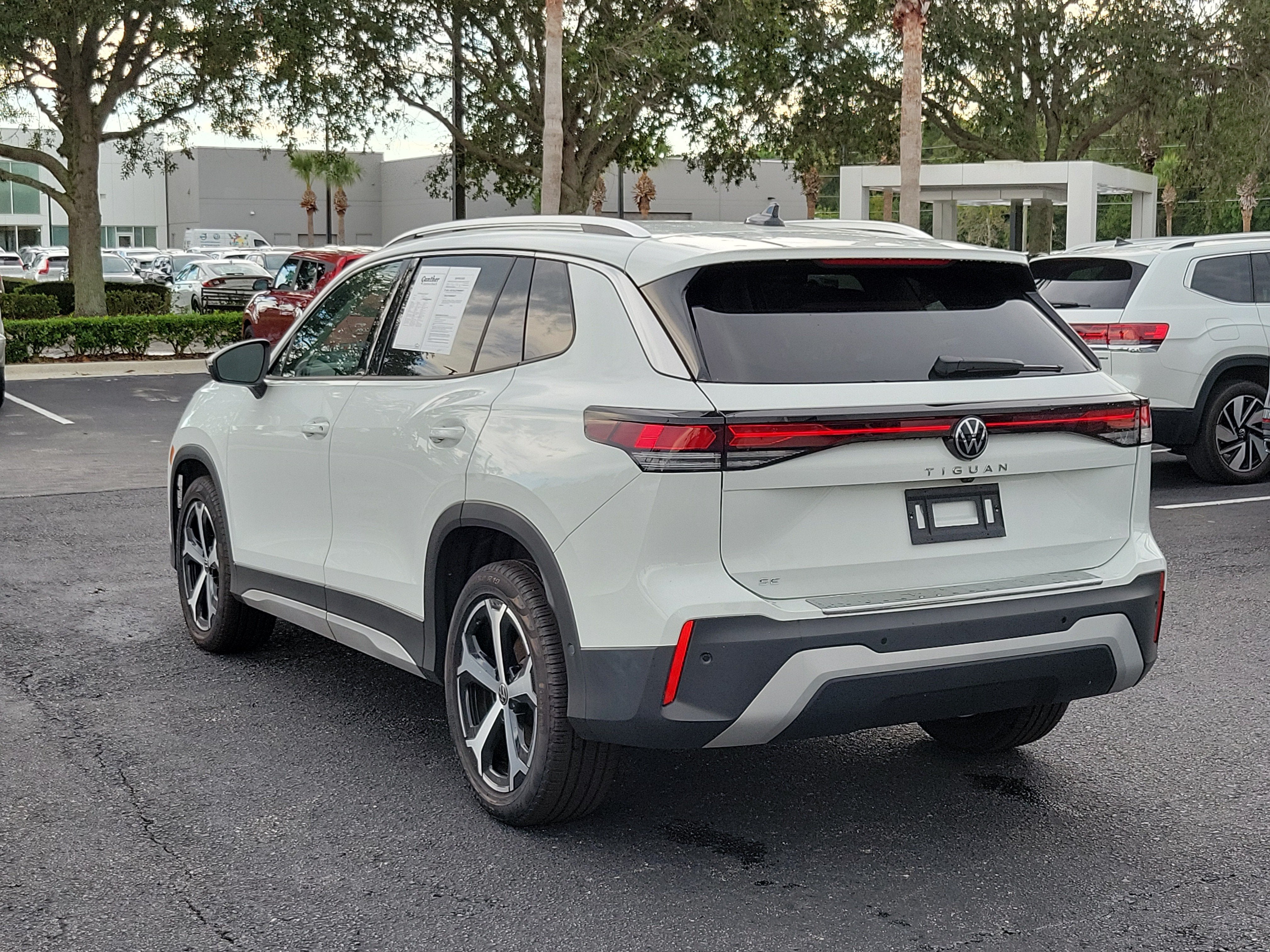 2025 Volkswagen Tiguan SE