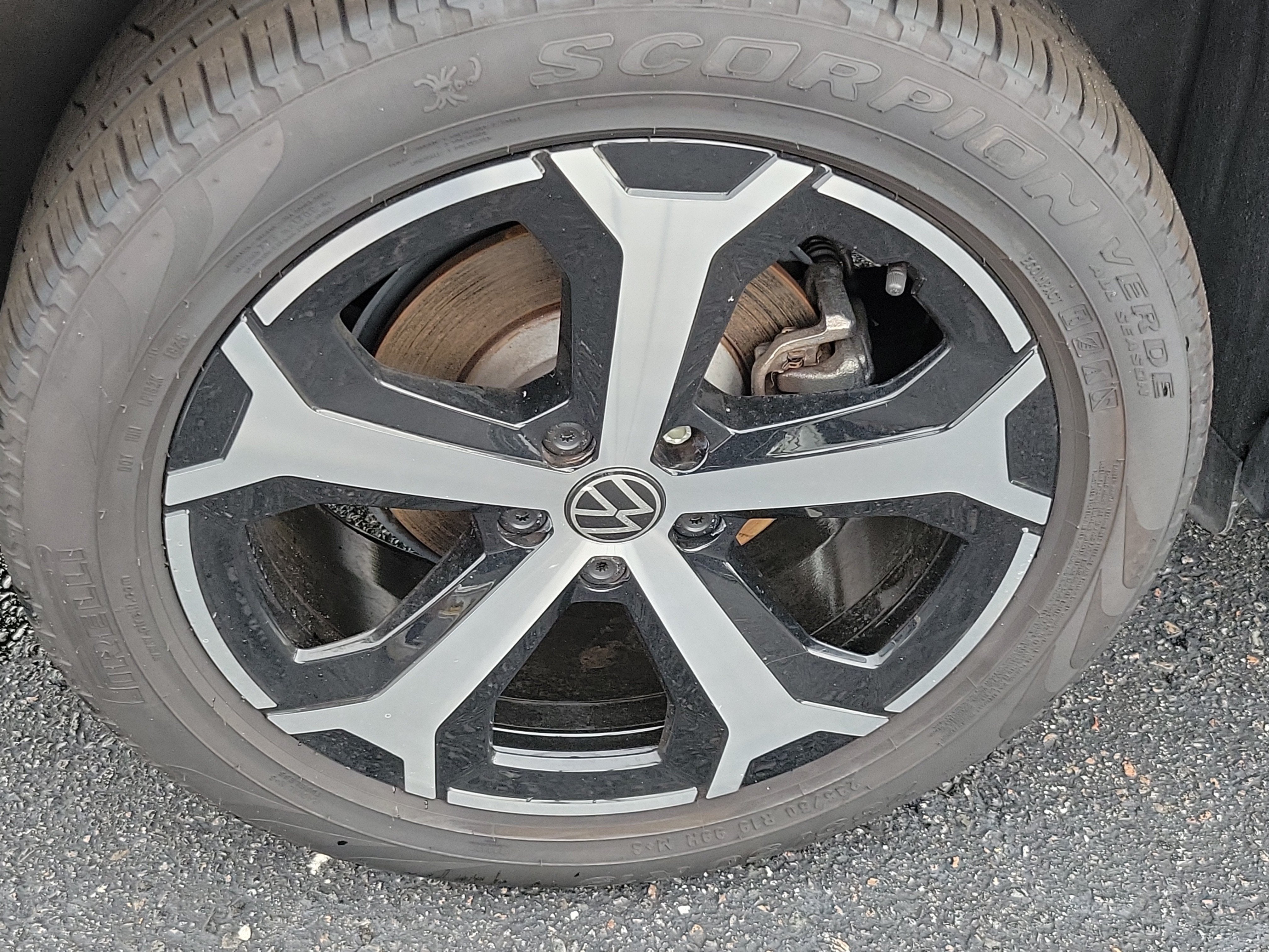 2025 Volkswagen Tiguan SE