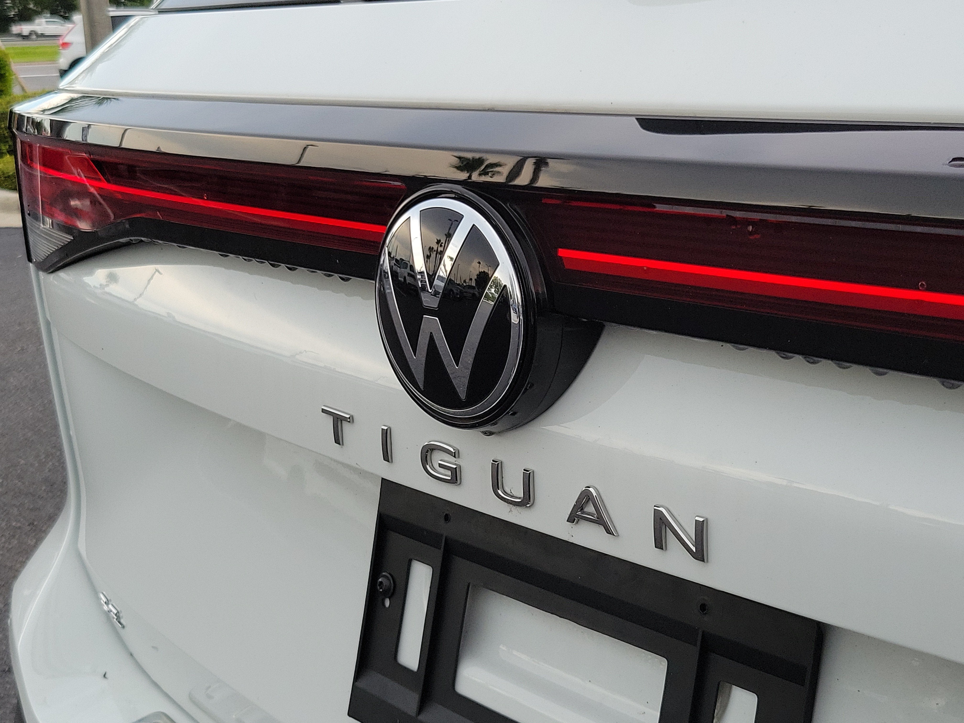 2025 Volkswagen Tiguan SE
